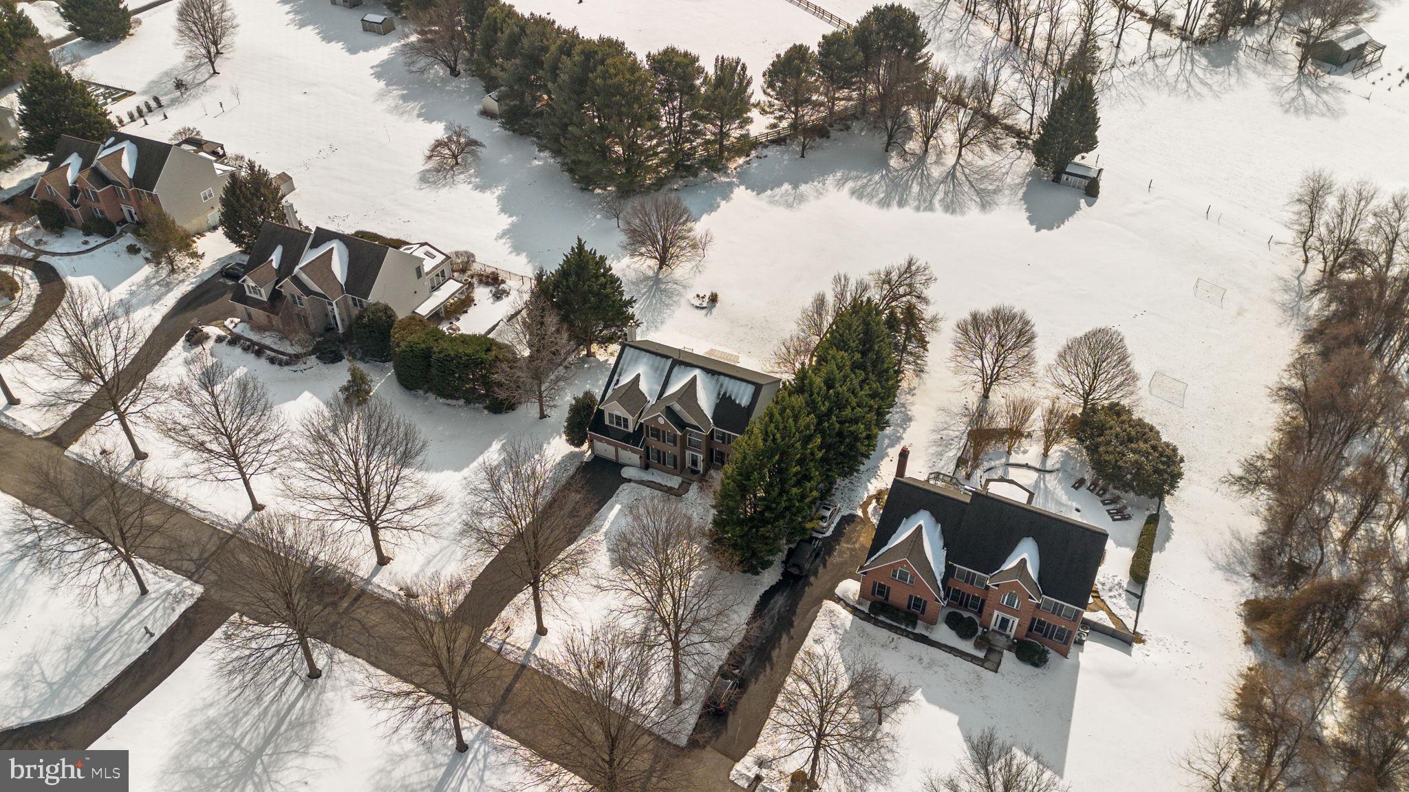 WINDY KNOLLS - Residential