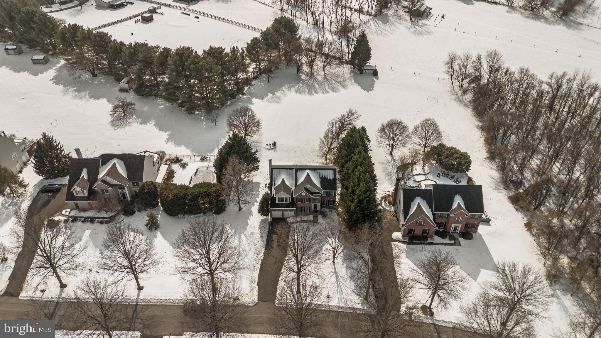 WINDY KNOLLS - Residential