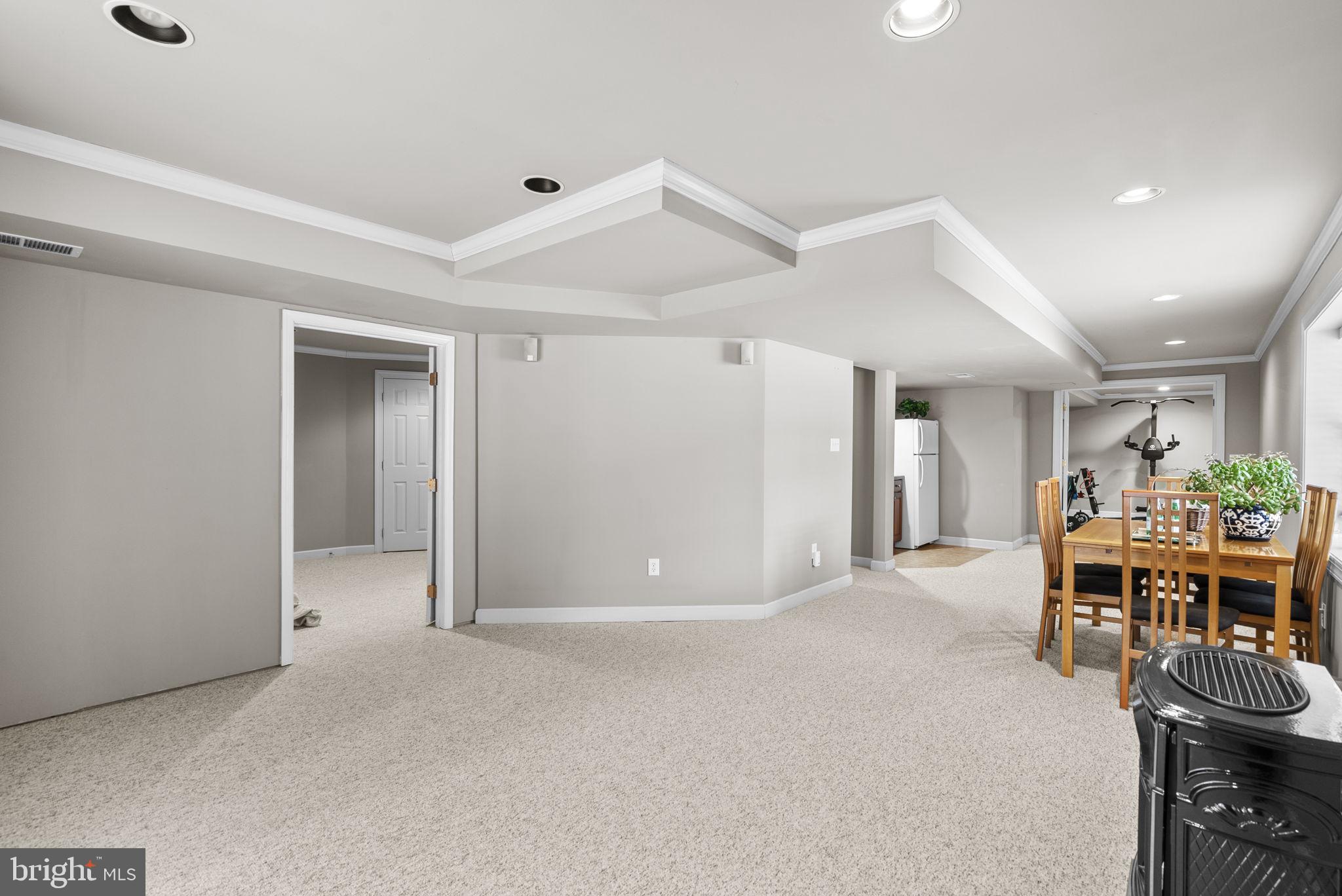 WINDY KNOLLS - Residential