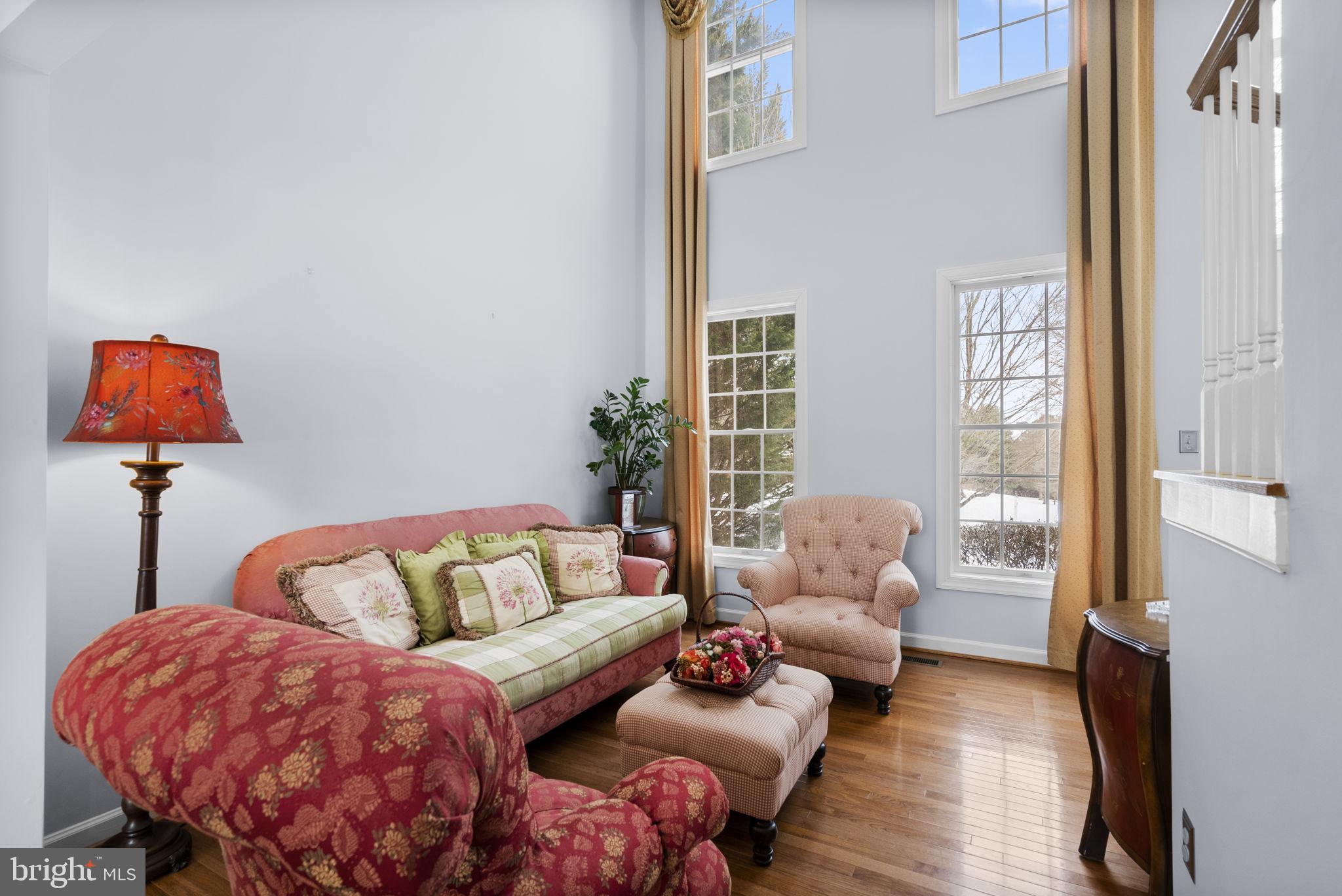 WINDY KNOLLS - Residential