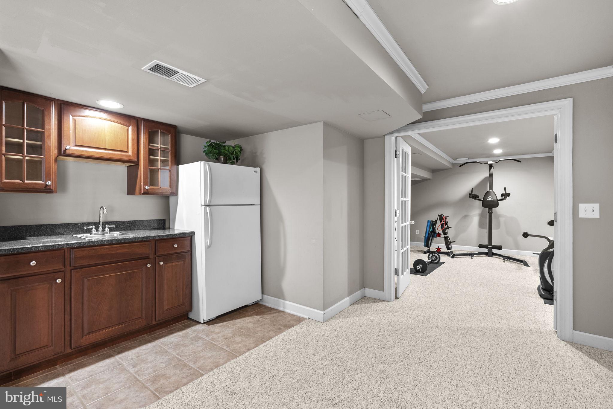 WINDY KNOLLS - Residential