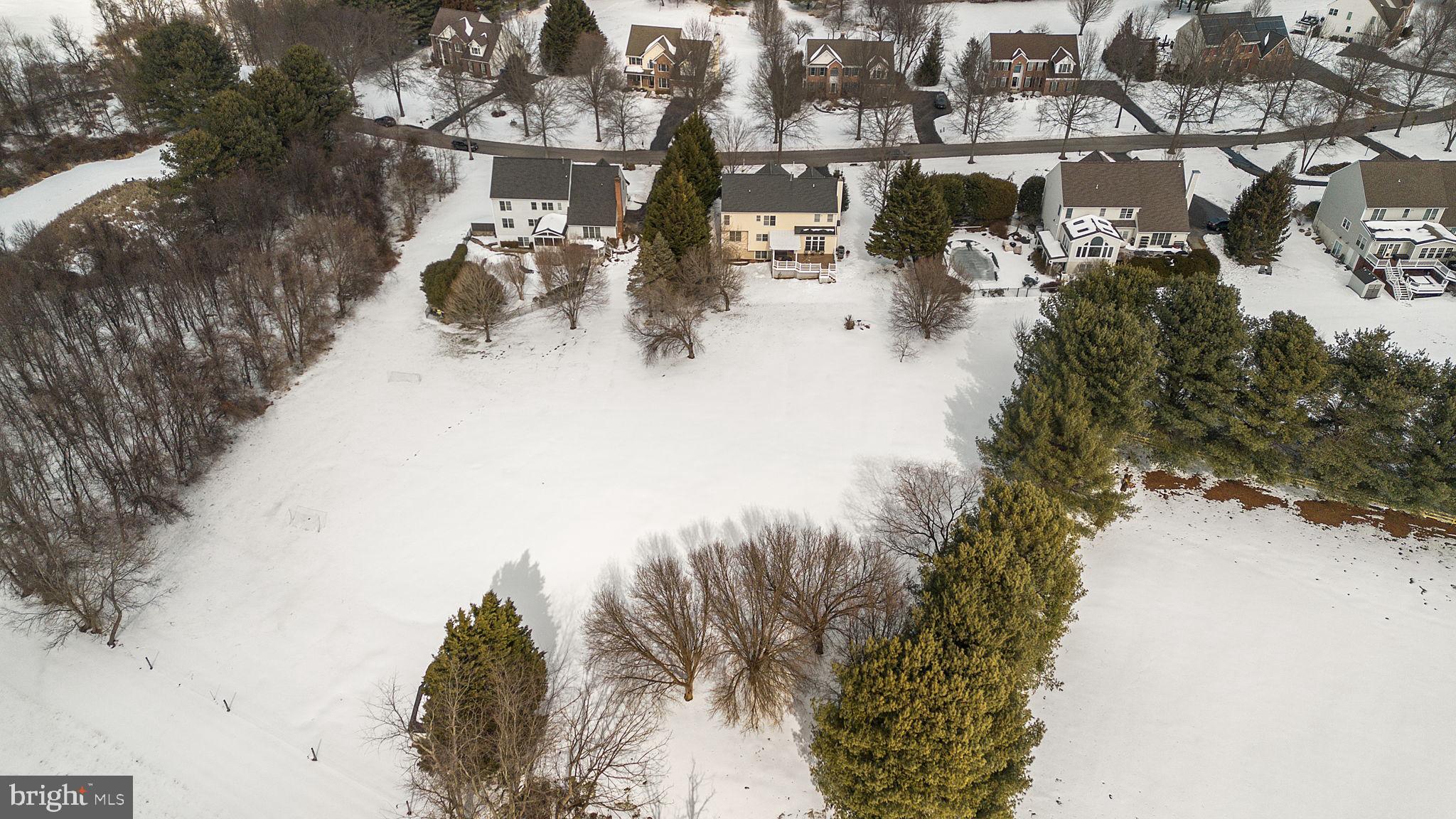 WINDY KNOLLS - Residential