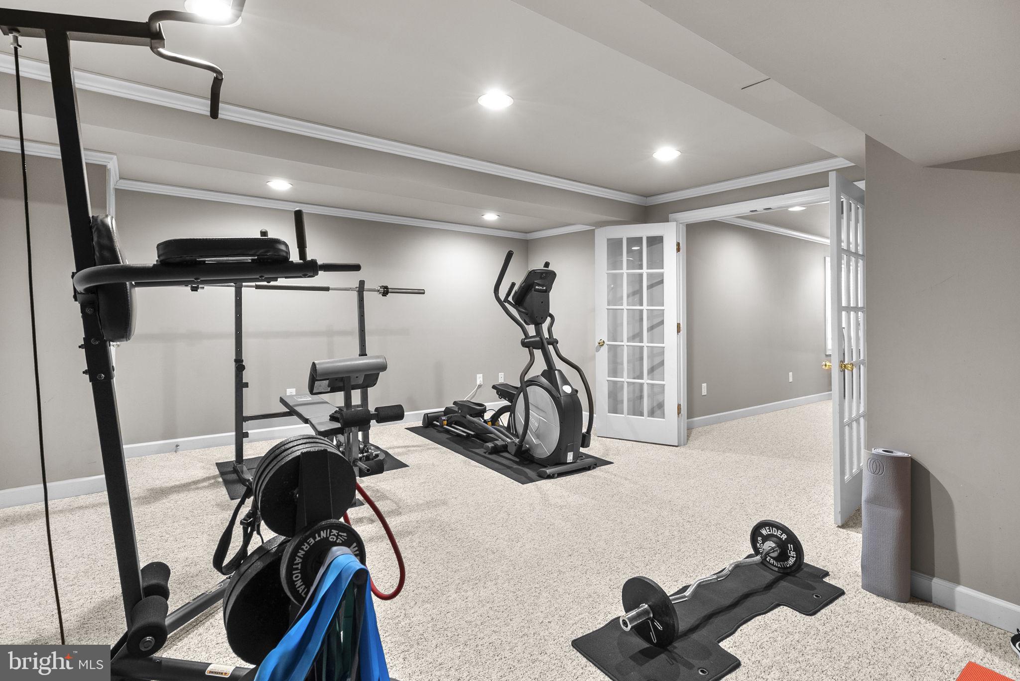 WINDY KNOLLS - Residential