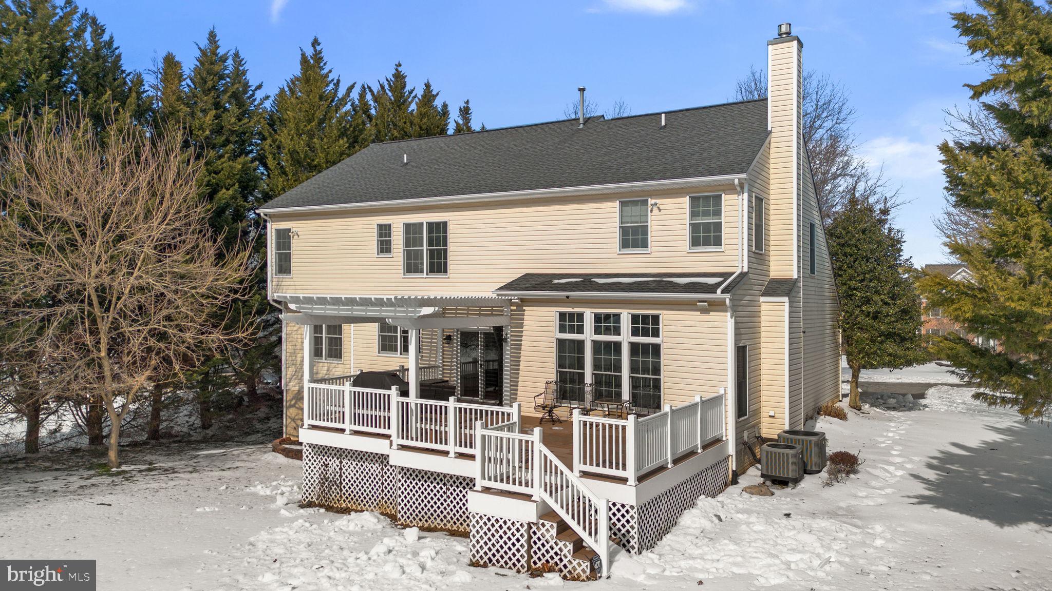 WINDY KNOLLS - Residential