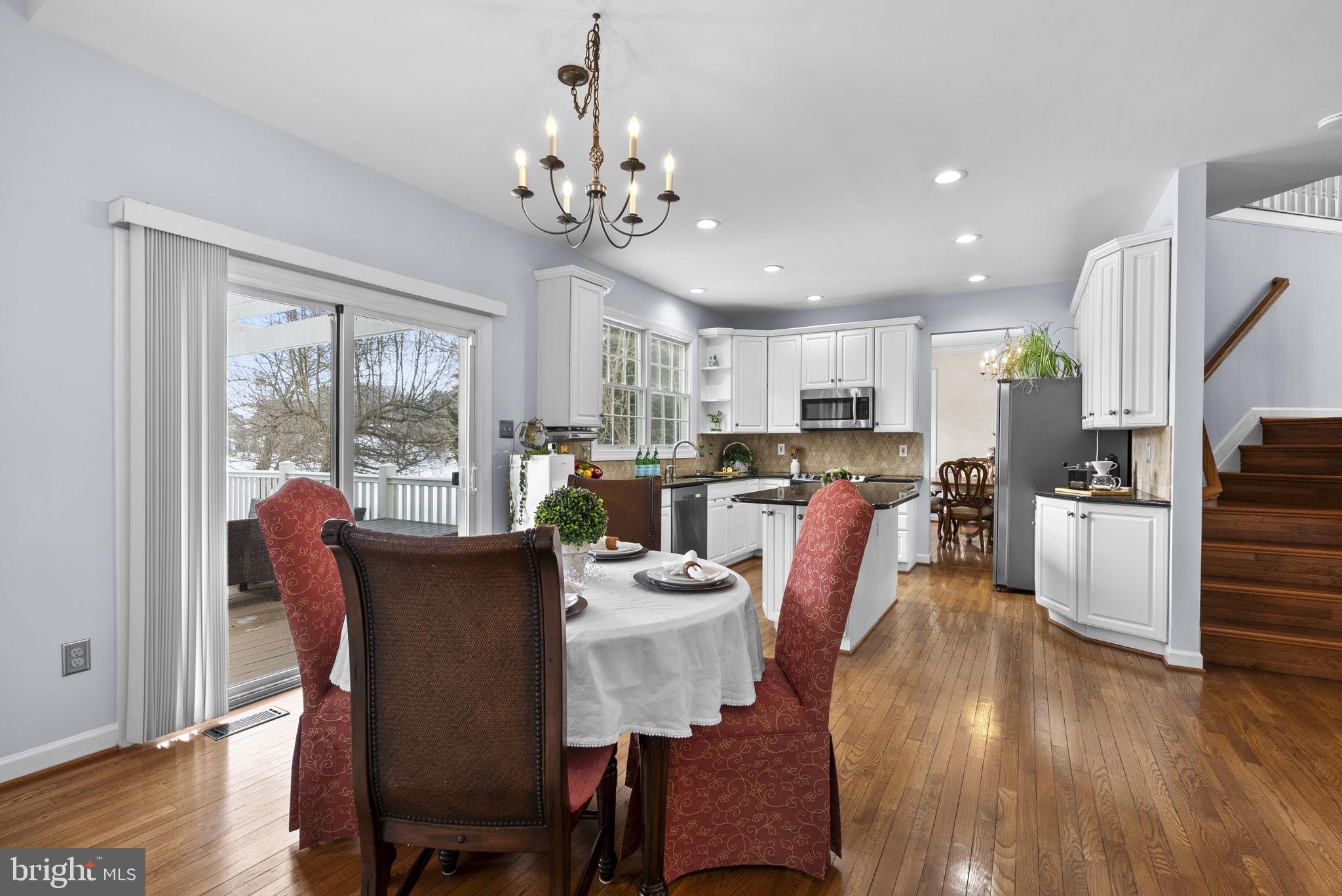 WINDY KNOLLS - Residential