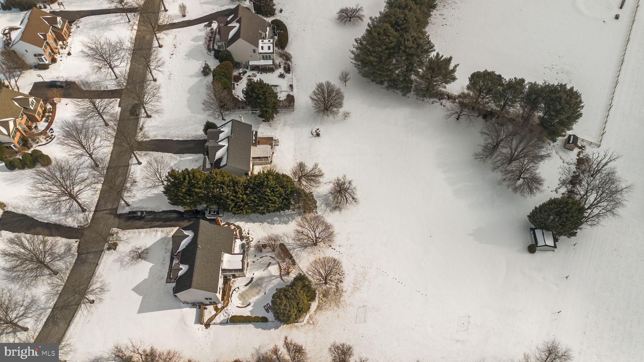 WINDY KNOLLS - Residential