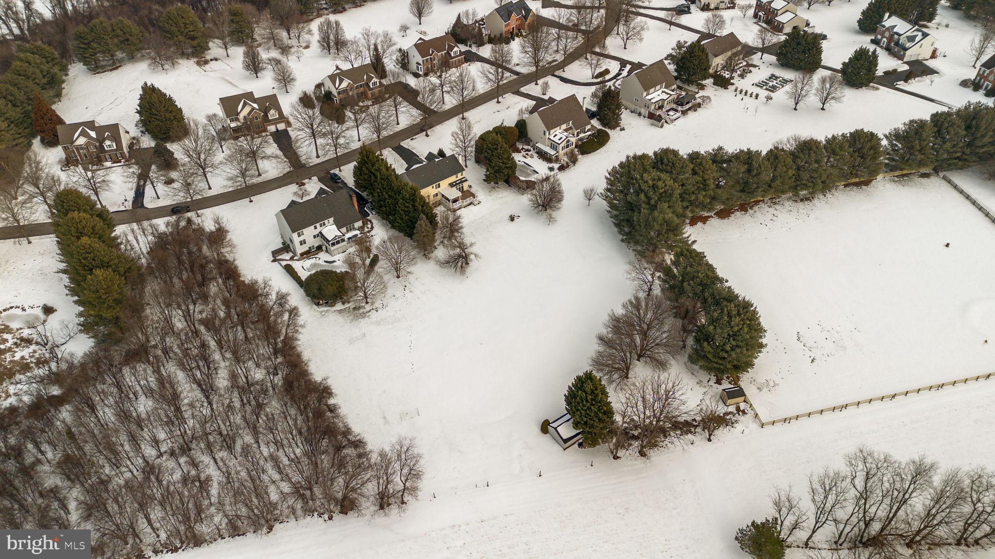 WINDY KNOLLS - Residential