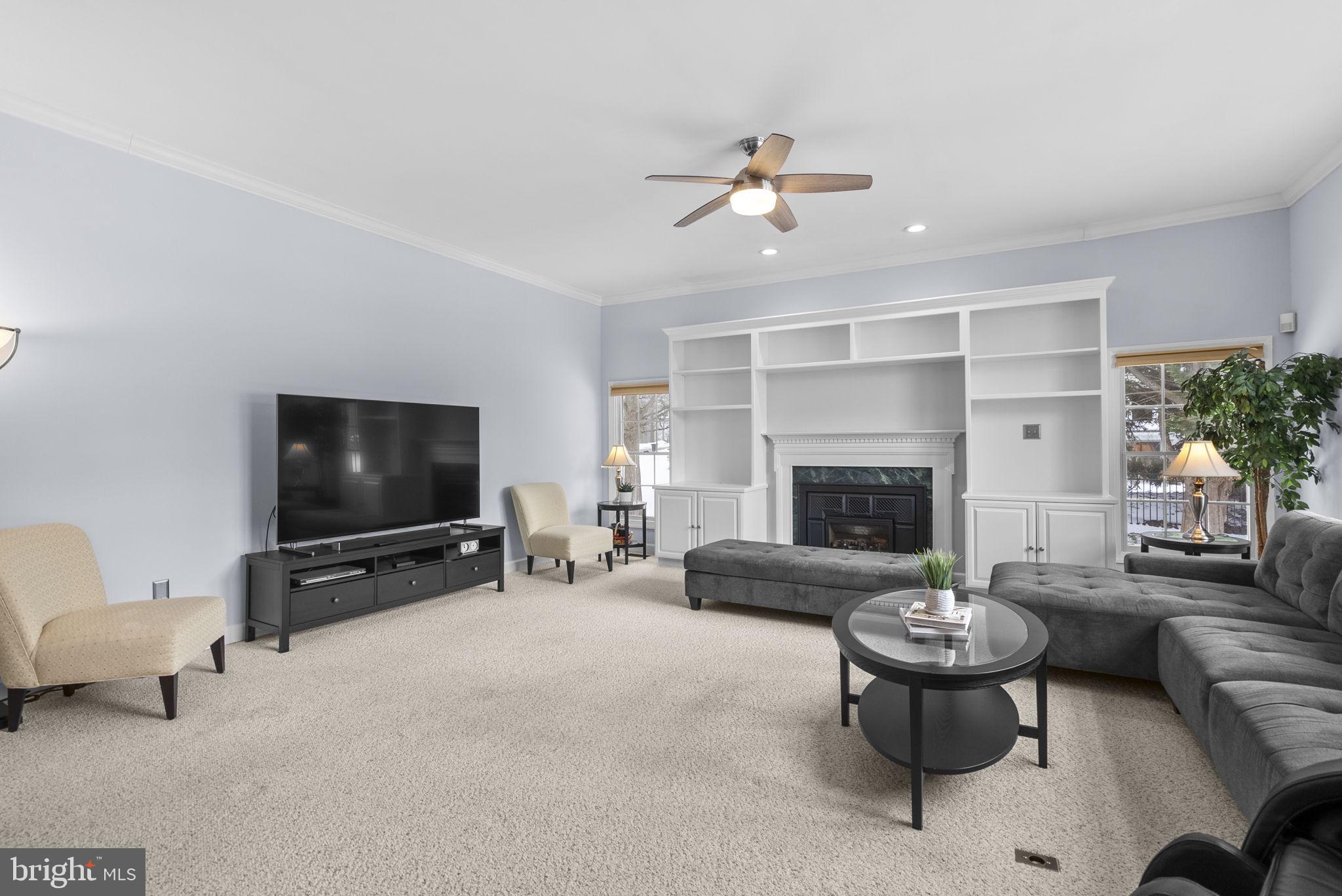 WINDY KNOLLS - Residential