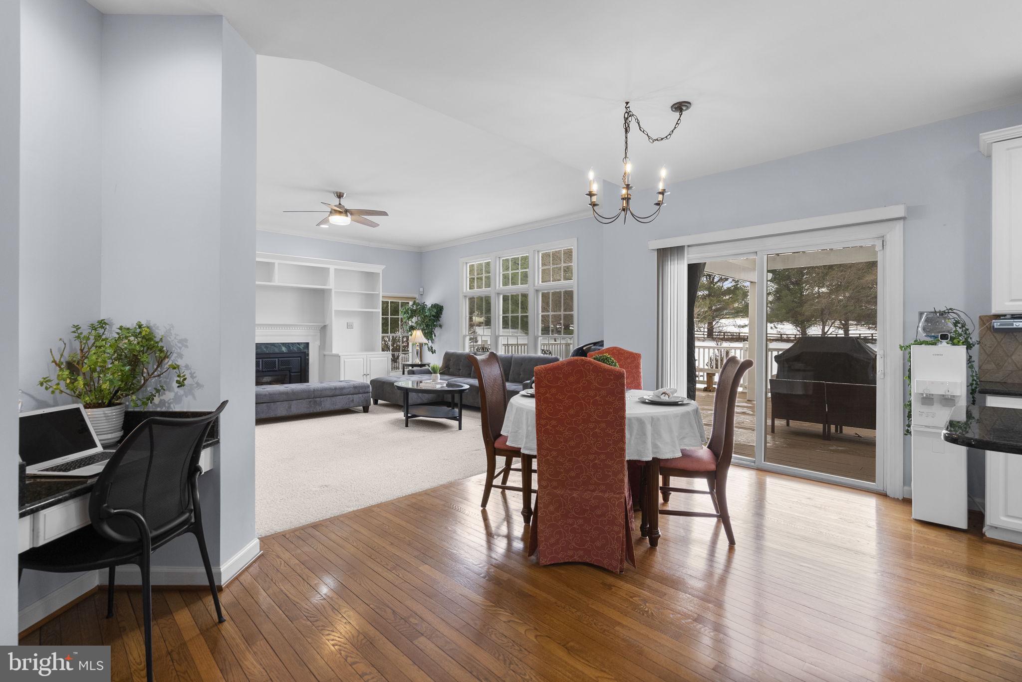 WINDY KNOLLS - Residential