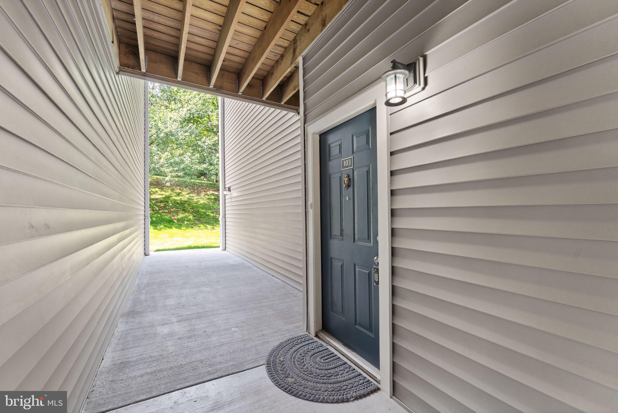 20453 CHESAPEAKE SQUARE 103