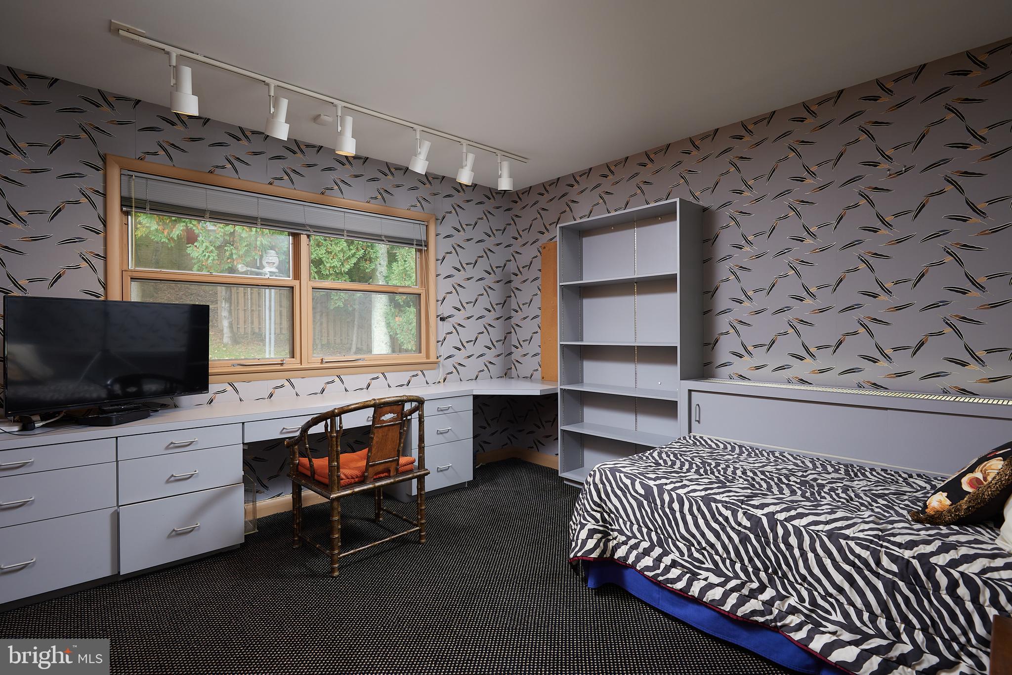 BANNOCKBURN ESTATES - Residential