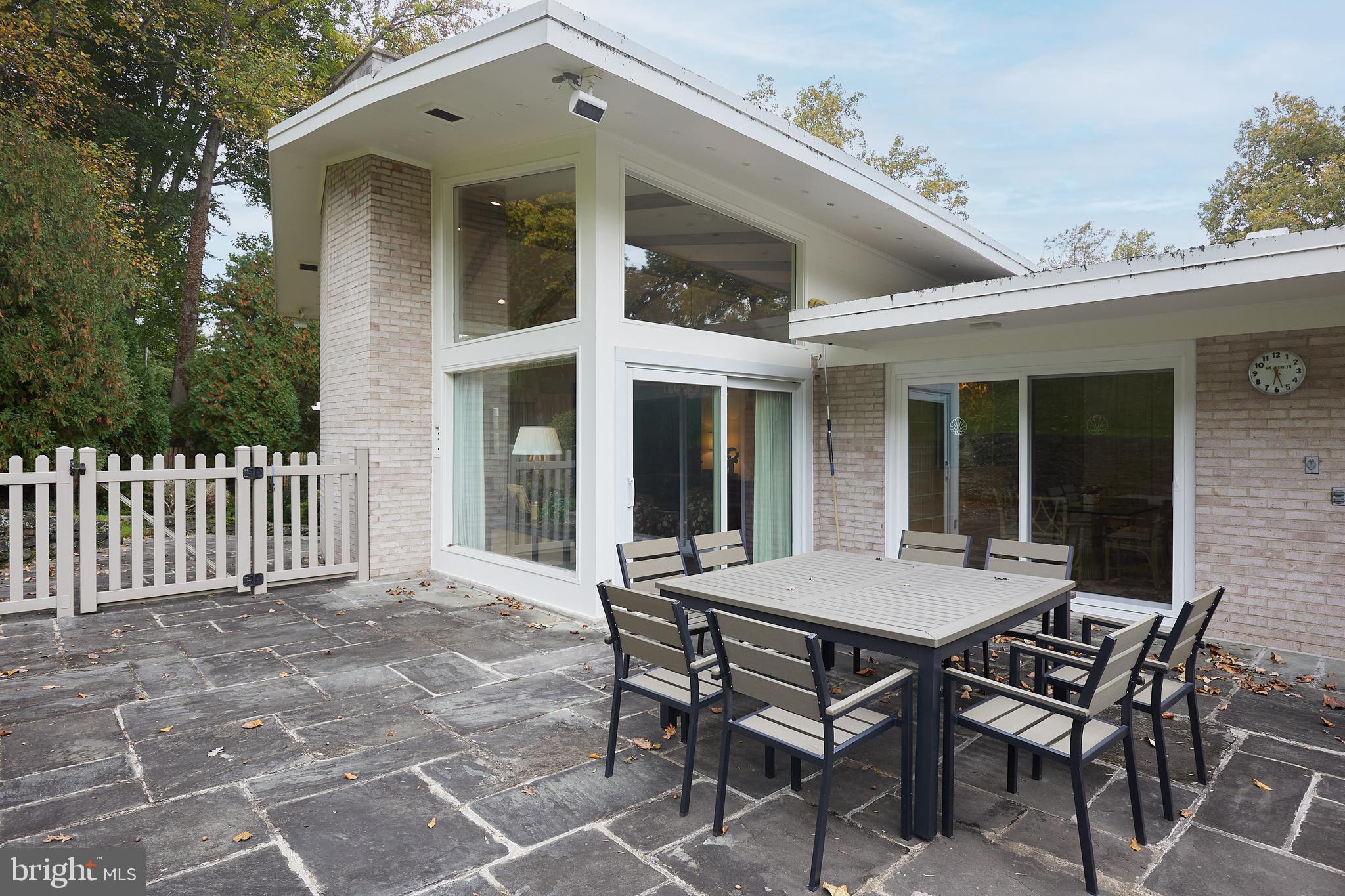 BANNOCKBURN ESTATES - Residential