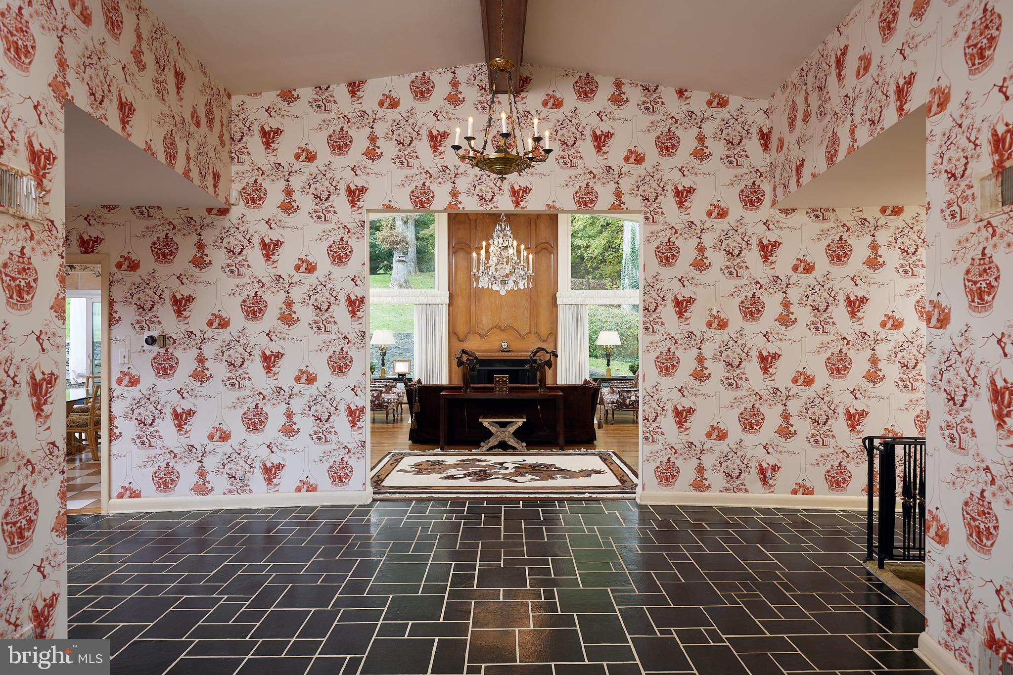 BANNOCKBURN ESTATES - Residential