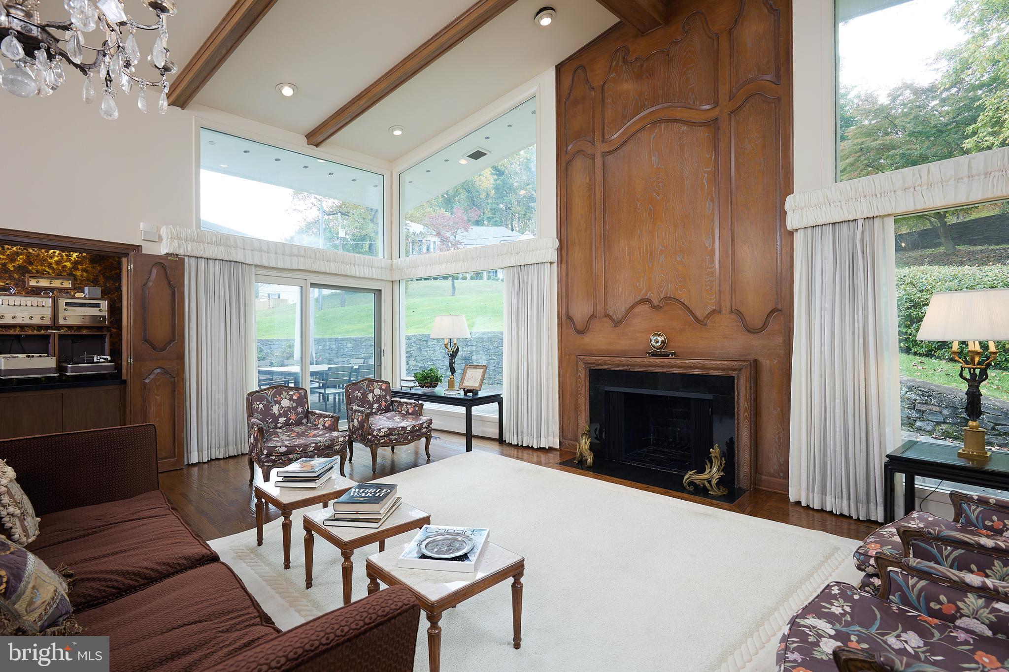 BANNOCKBURN ESTATES - Residential