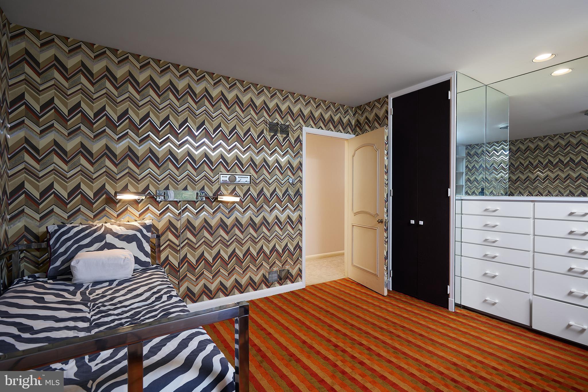 BANNOCKBURN ESTATES - Residential