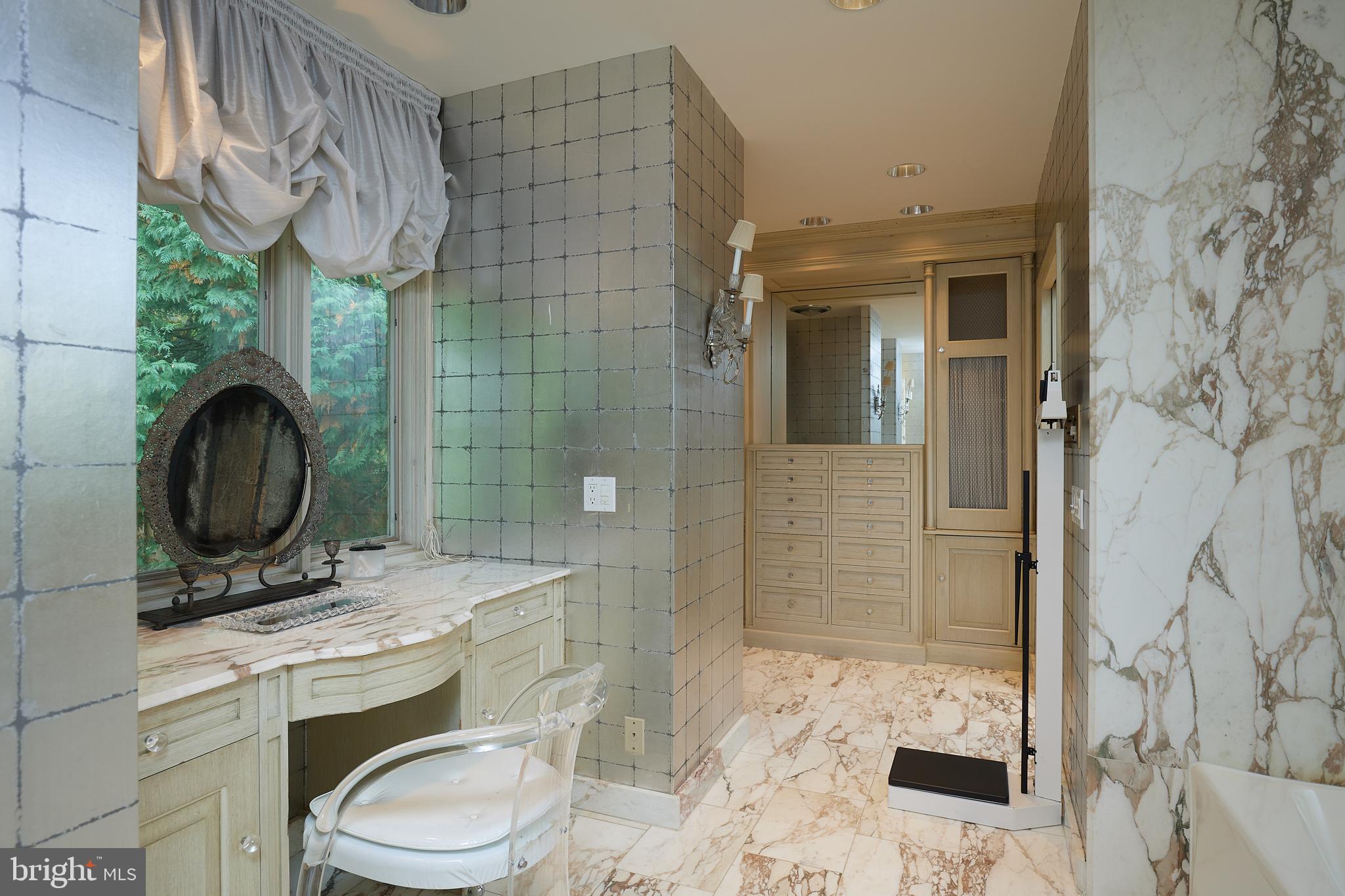 BANNOCKBURN ESTATES - Residential