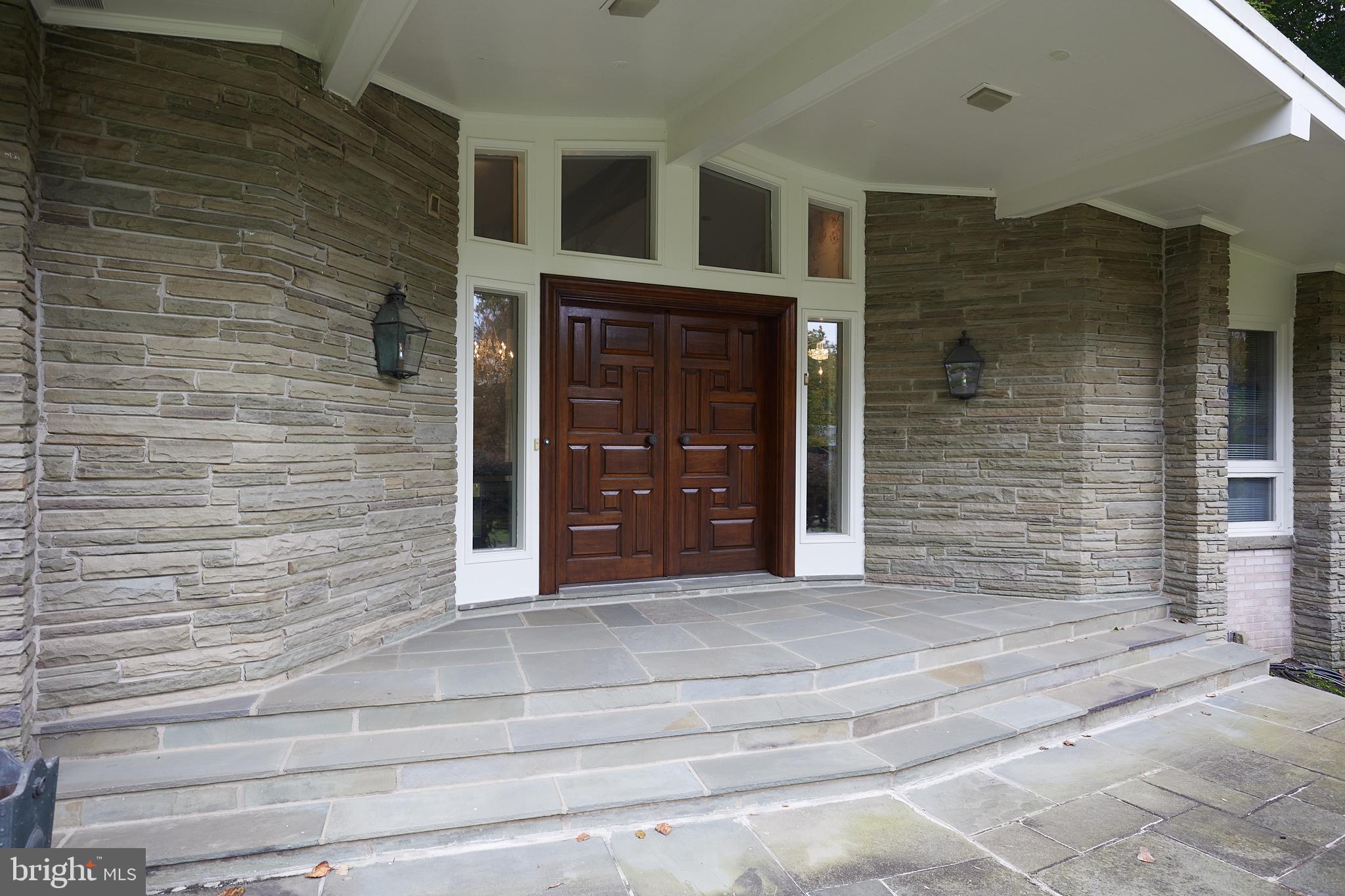 BANNOCKBURN ESTATES - Residential