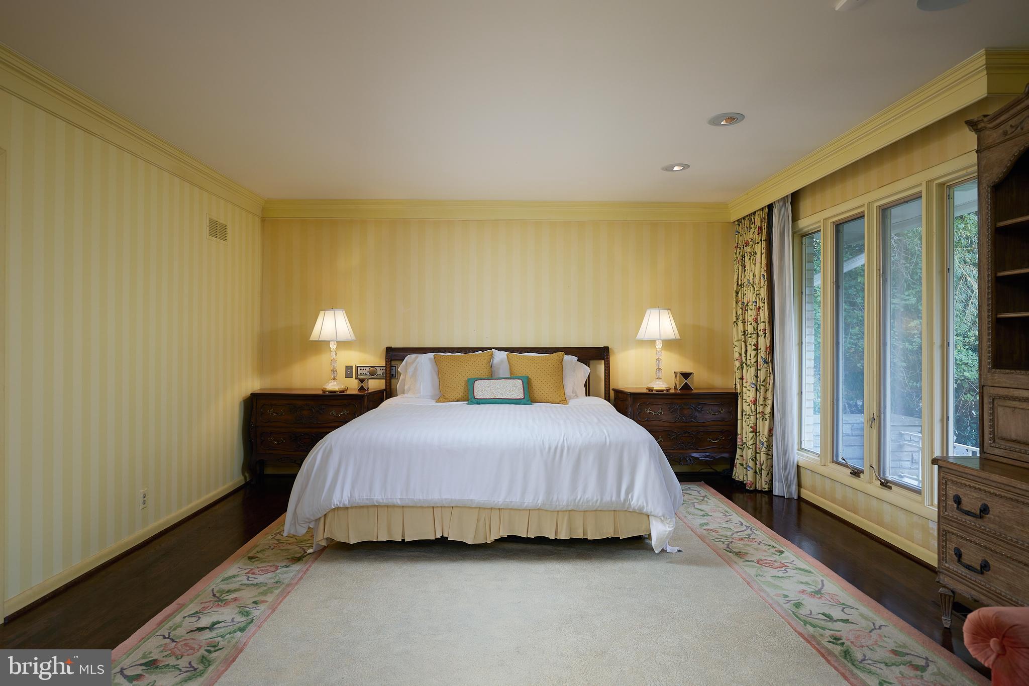 BANNOCKBURN ESTATES - Residential