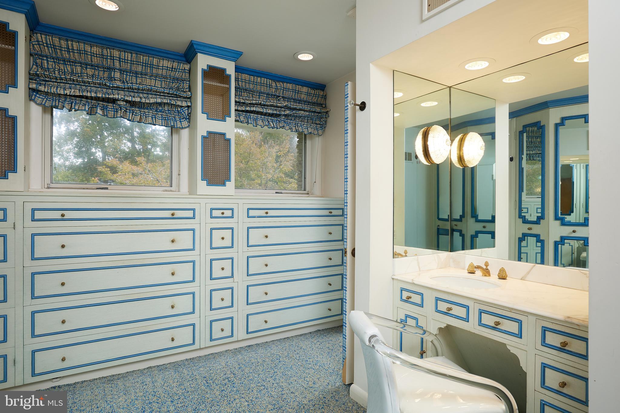 BANNOCKBURN ESTATES - Residential