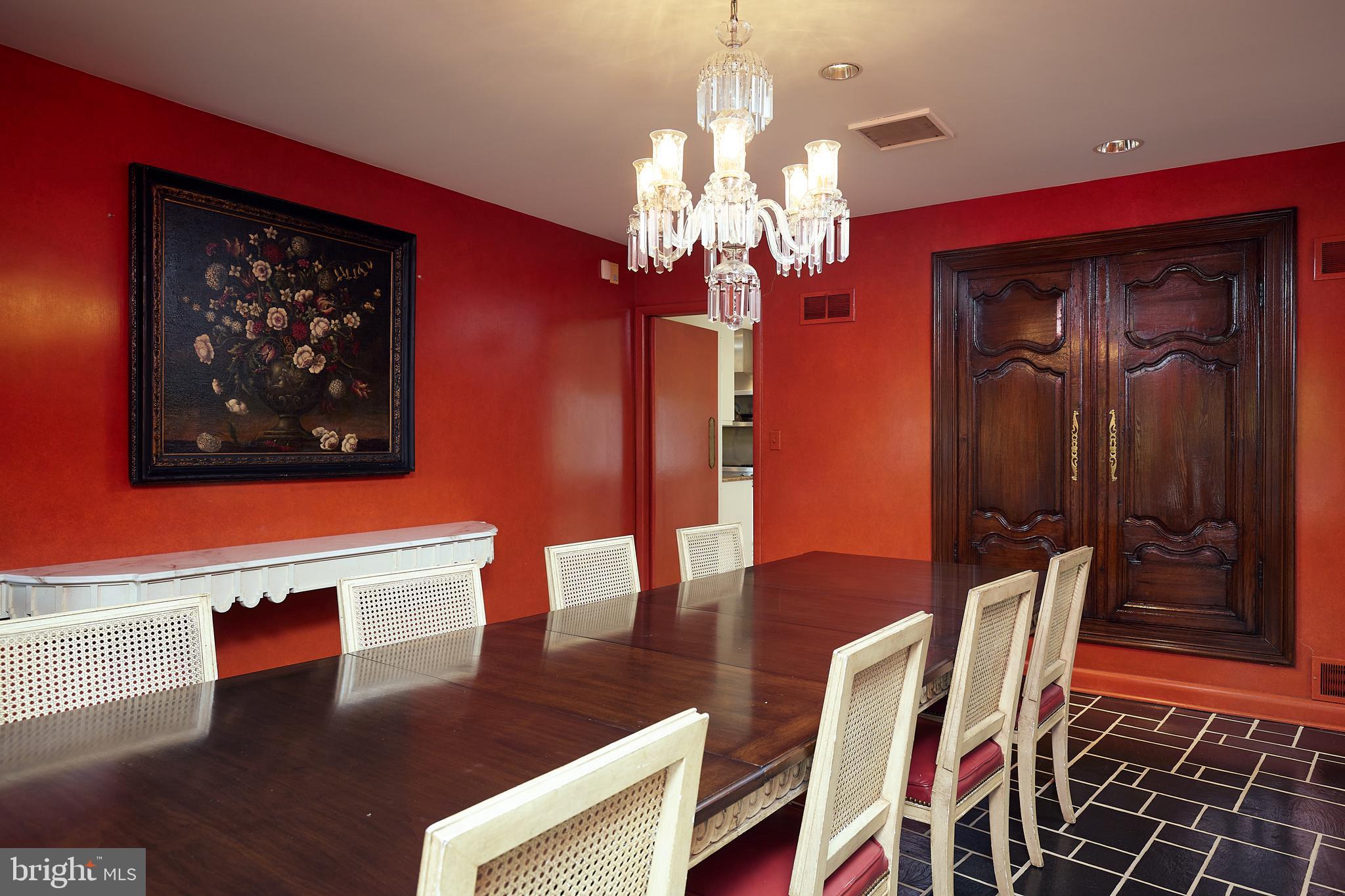 BANNOCKBURN ESTATES - Residential