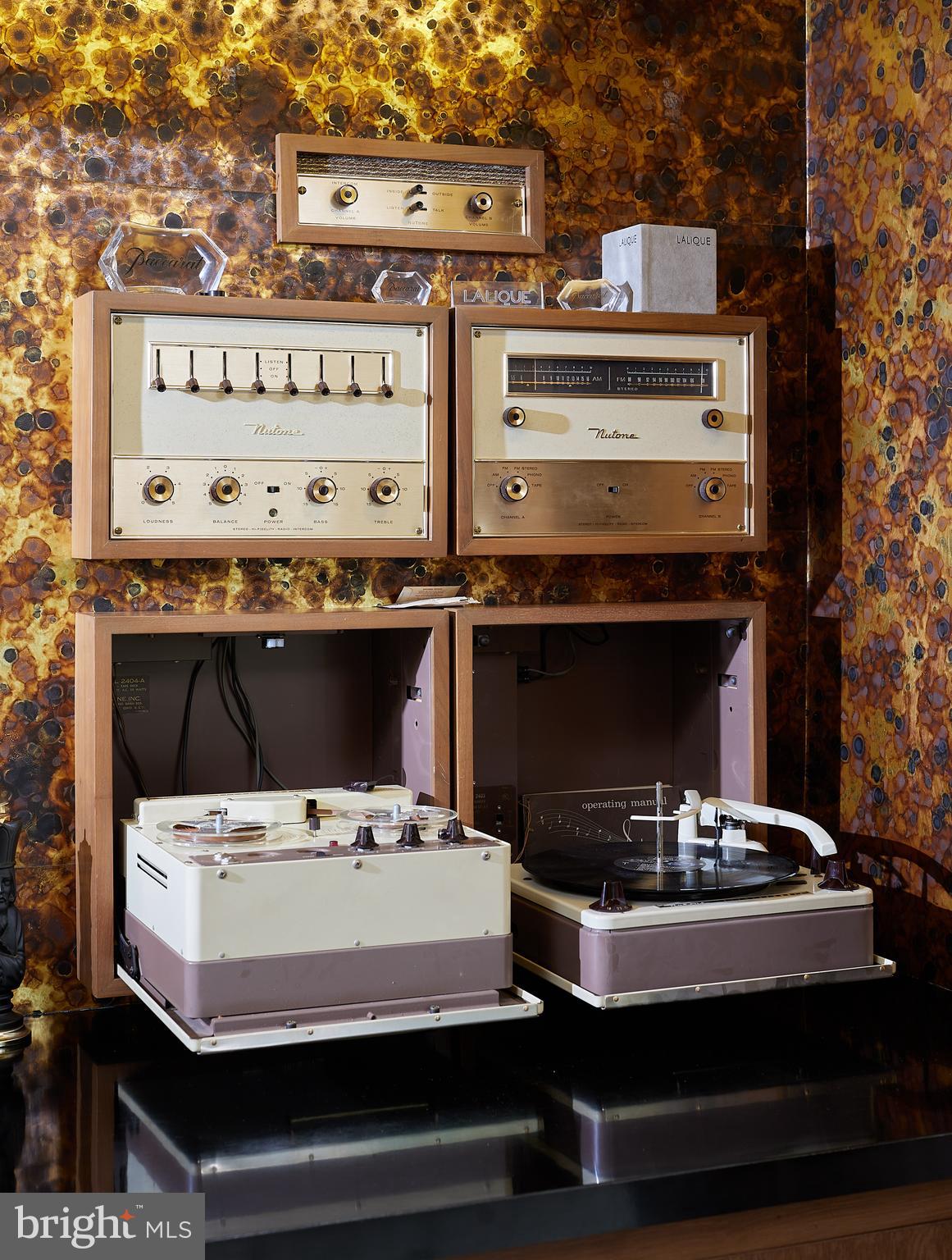 BANNOCKBURN ESTATES - Residential