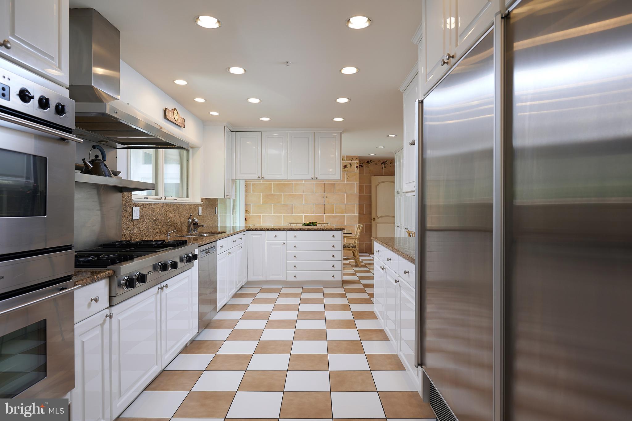 BANNOCKBURN ESTATES - Residential