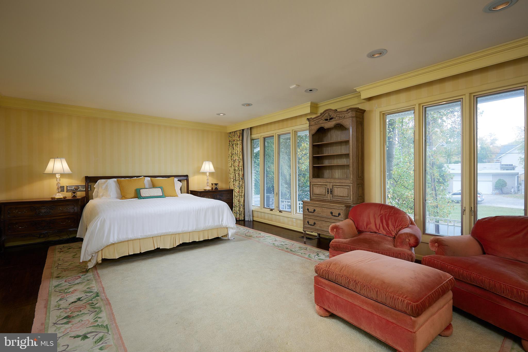 BANNOCKBURN ESTATES - Residential