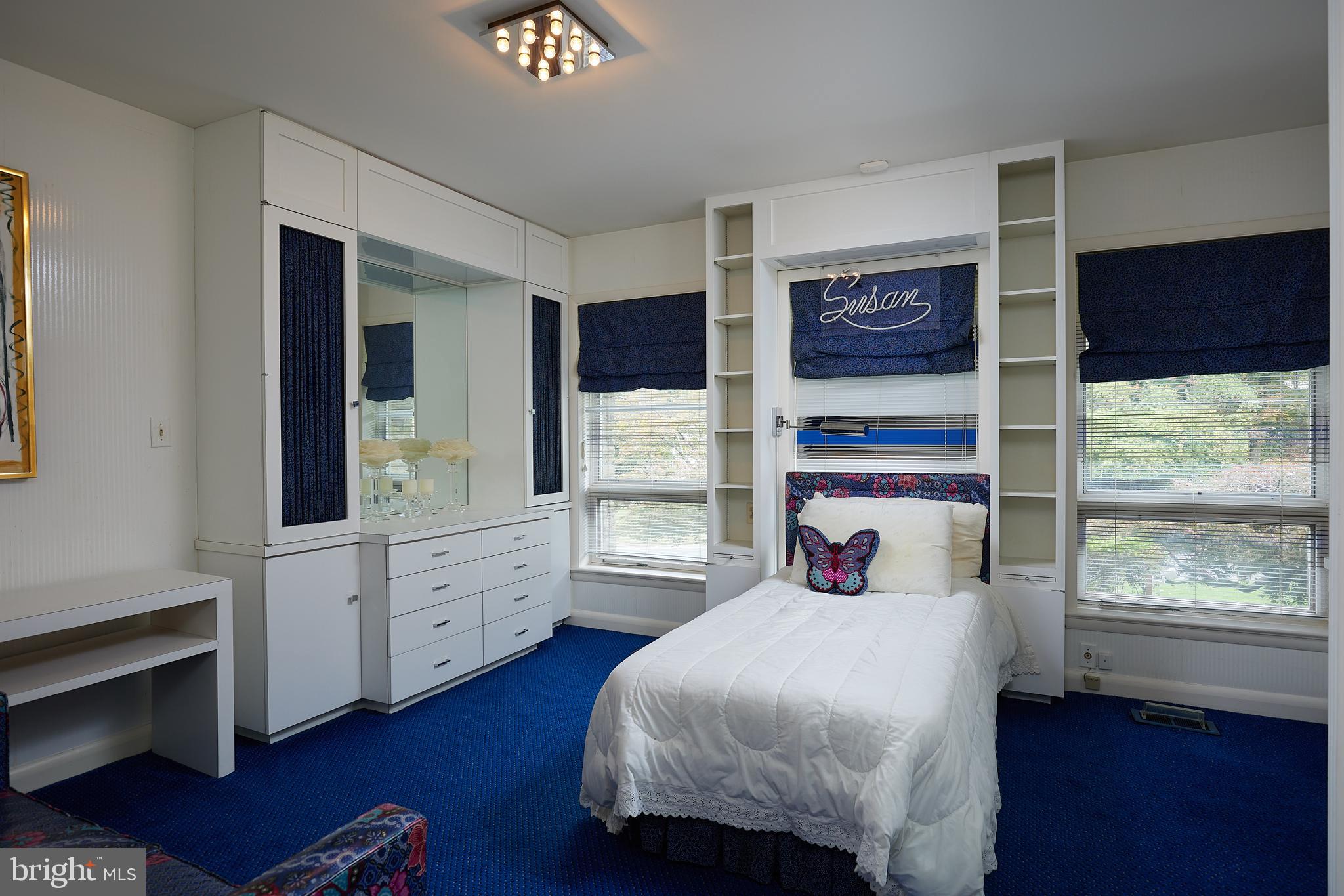 BANNOCKBURN ESTATES - Residential