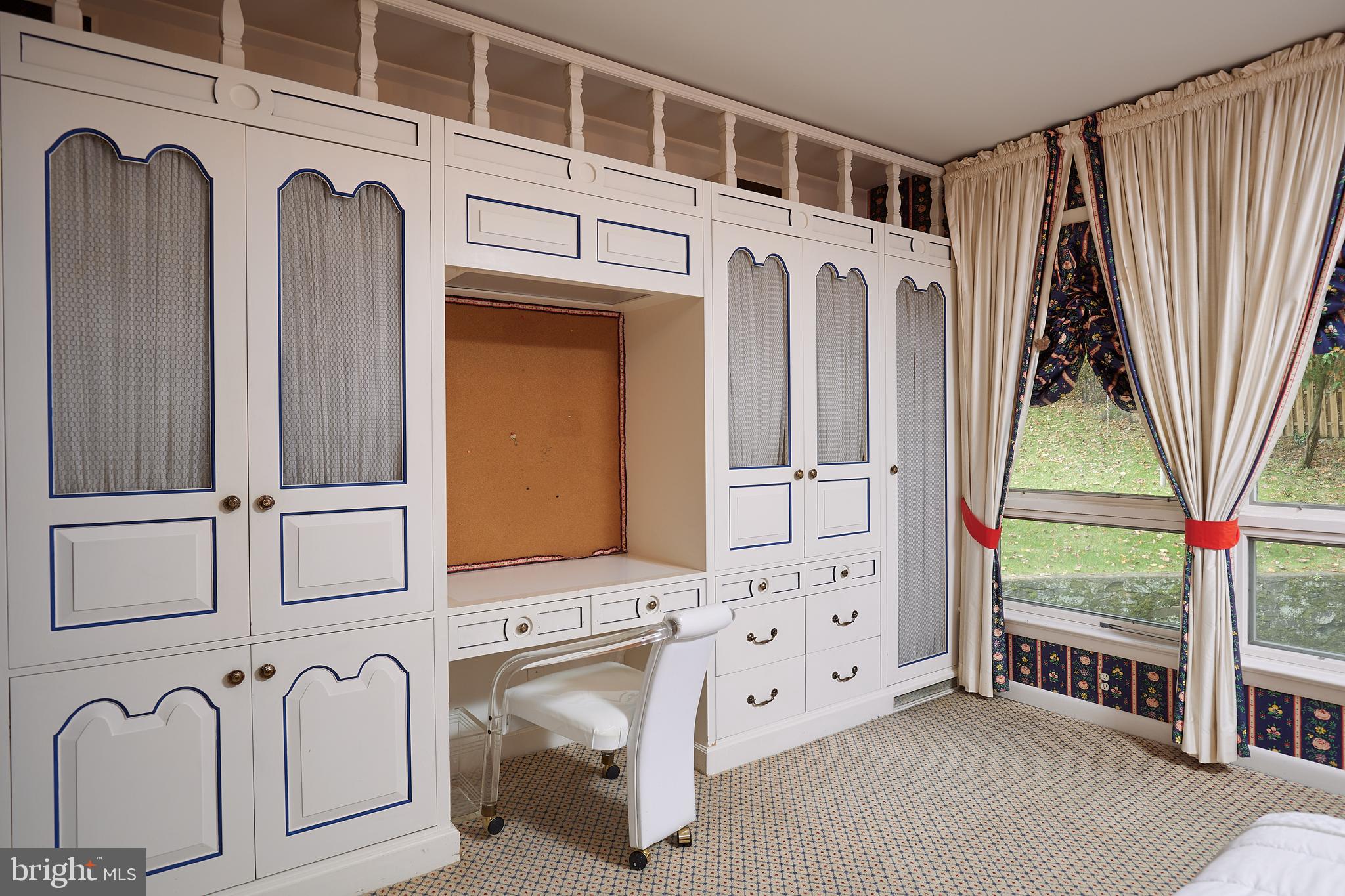 BANNOCKBURN ESTATES - Residential