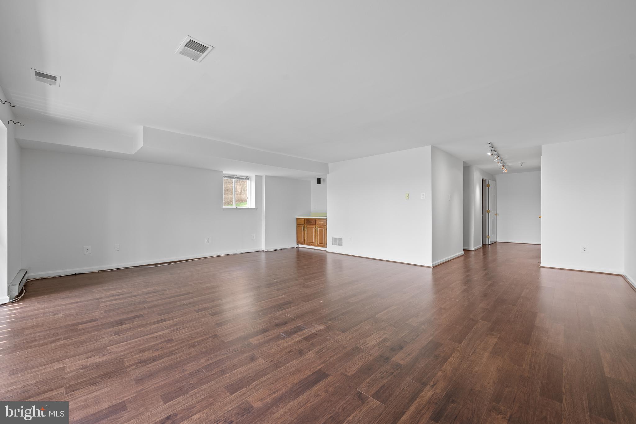 REBEL HILL - Residential