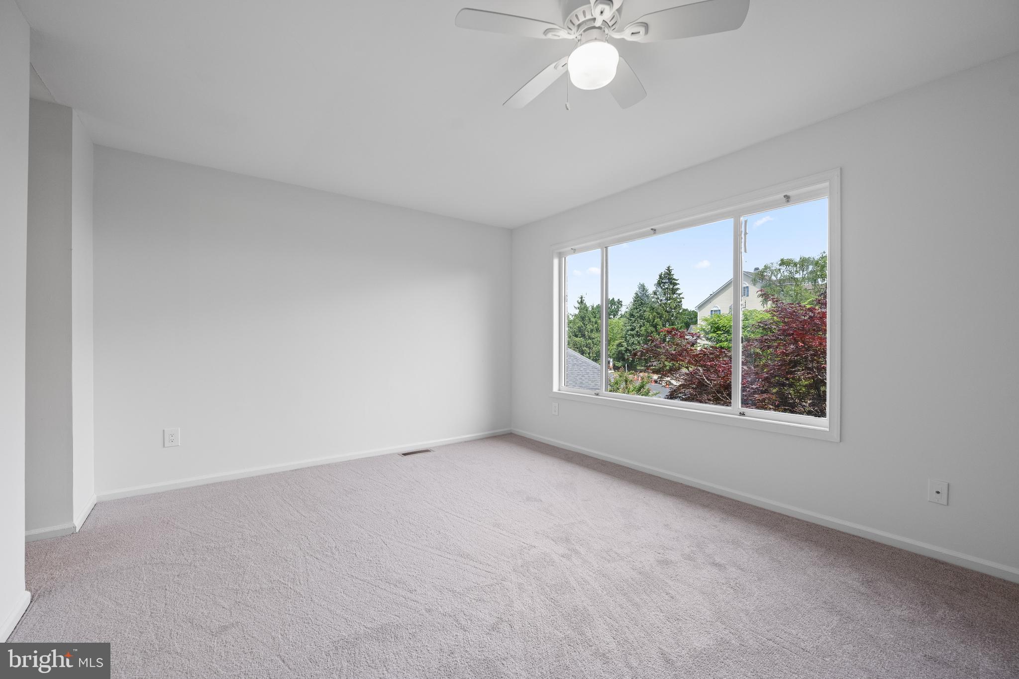 REBEL HILL - Residential