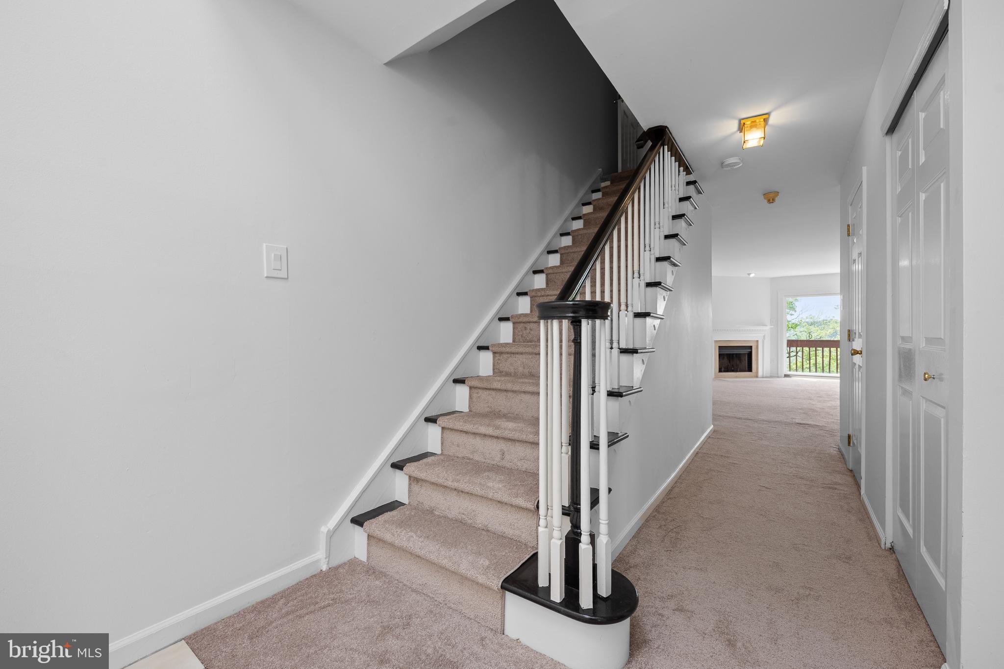 REBEL HILL - Residential