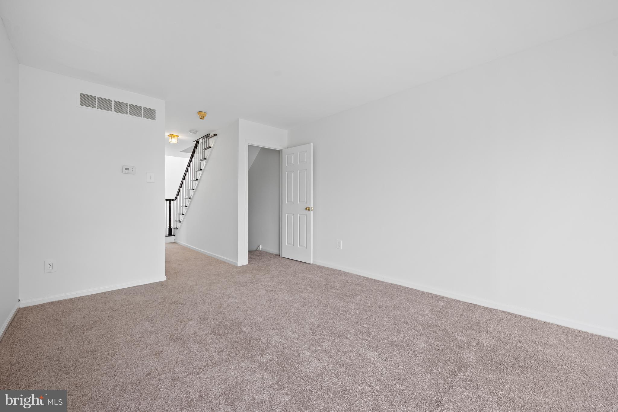 REBEL HILL - Residential