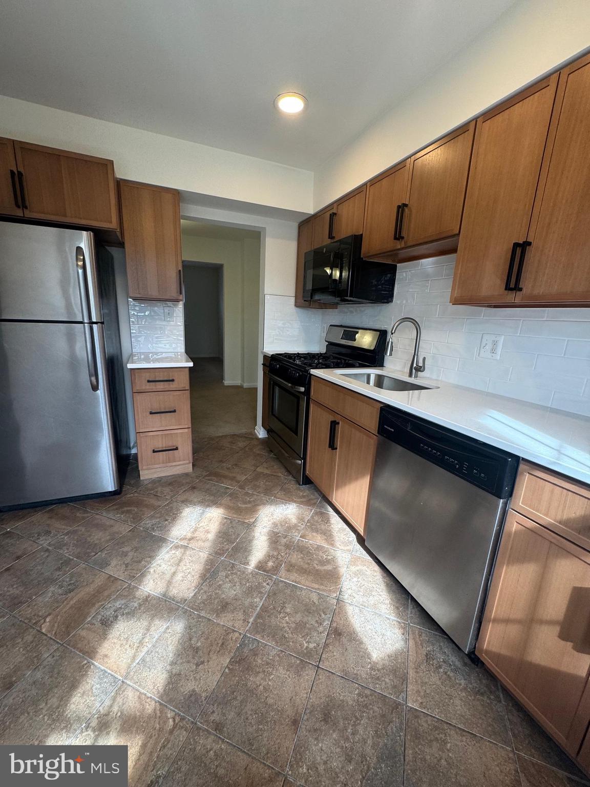 THOUSAND OAKS - Residential Lease