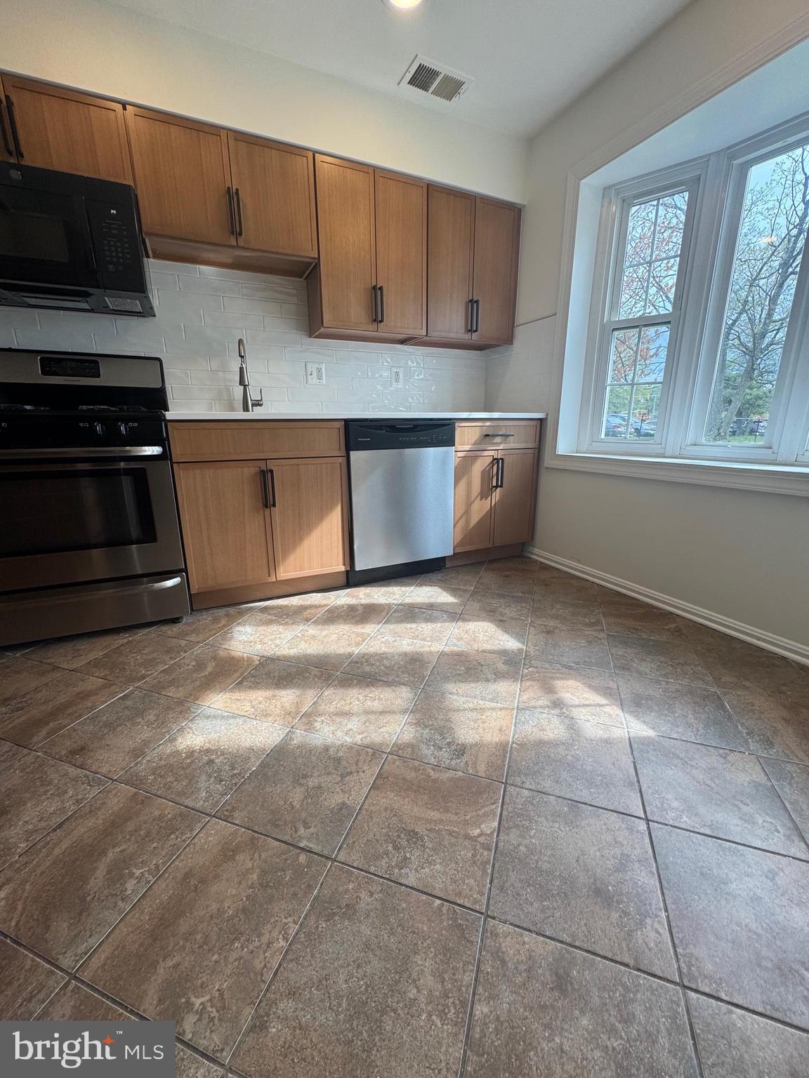 THOUSAND OAKS - Residential Lease