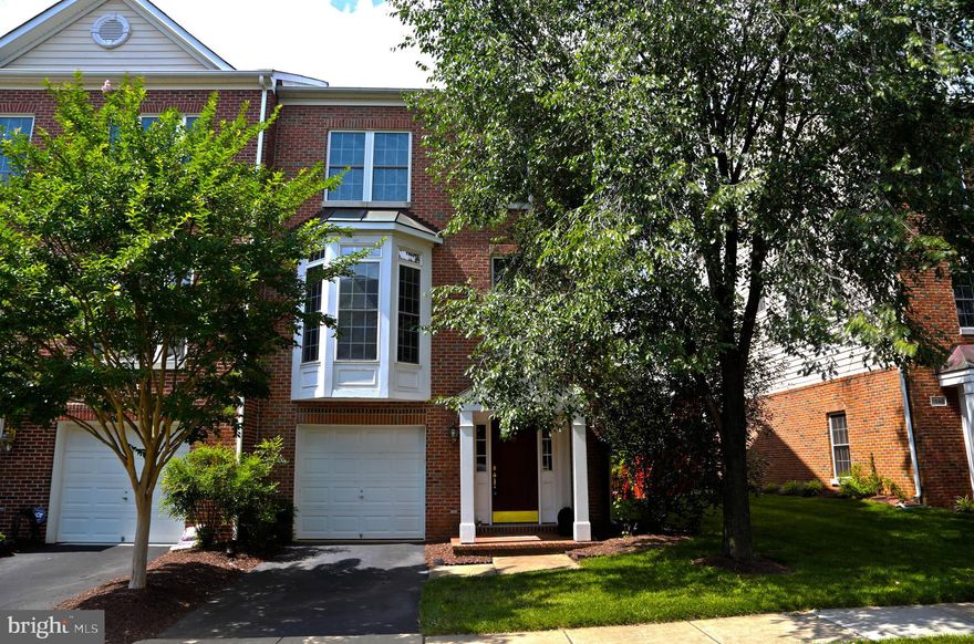 Extra light End Unit! Convenient location.  Deck off kitchen, Fenced yard with patio. 42"cabinets in the kitchen. Built-in wall oven. Double sinks, Separate shower and tub in master Bath. Fully walkout basement with full bath. Playground, tennis, basketball courts, pool. Across street to Wegmans. 10 min walk to Fairfax corner. Close to Fair Oaks Mall. Shuttle service to DC from Government Center with free parking. Available on 5/31/2025.