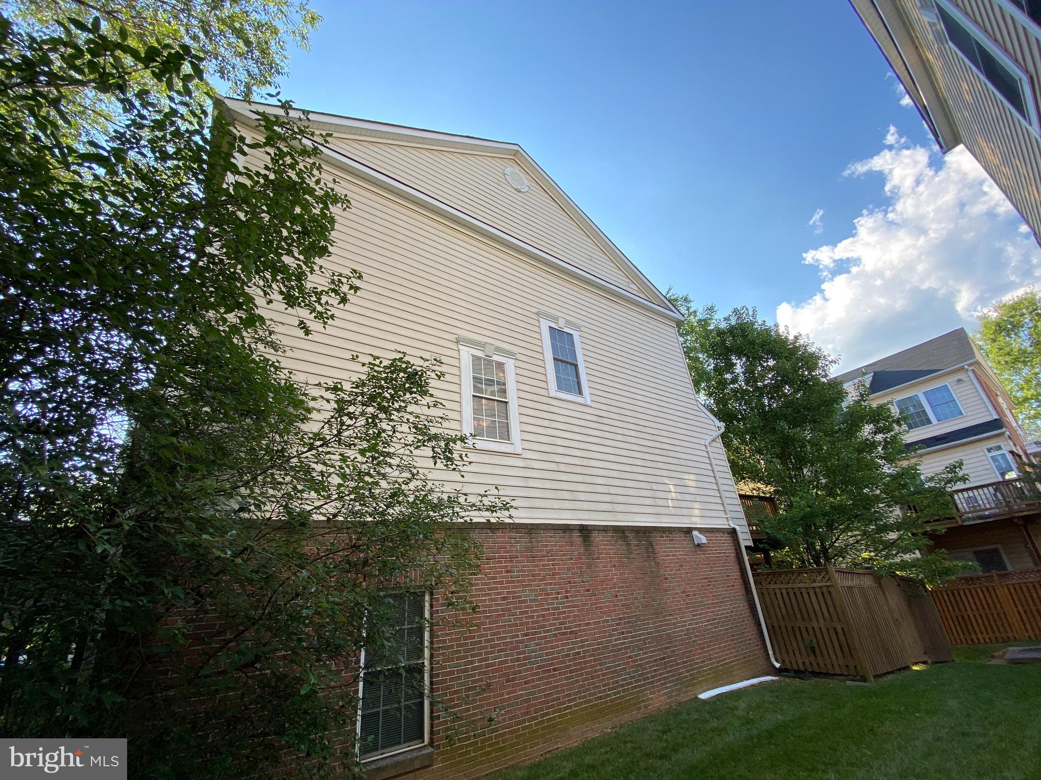 PARKSIDE AT FAIRFAX - Residential Lease