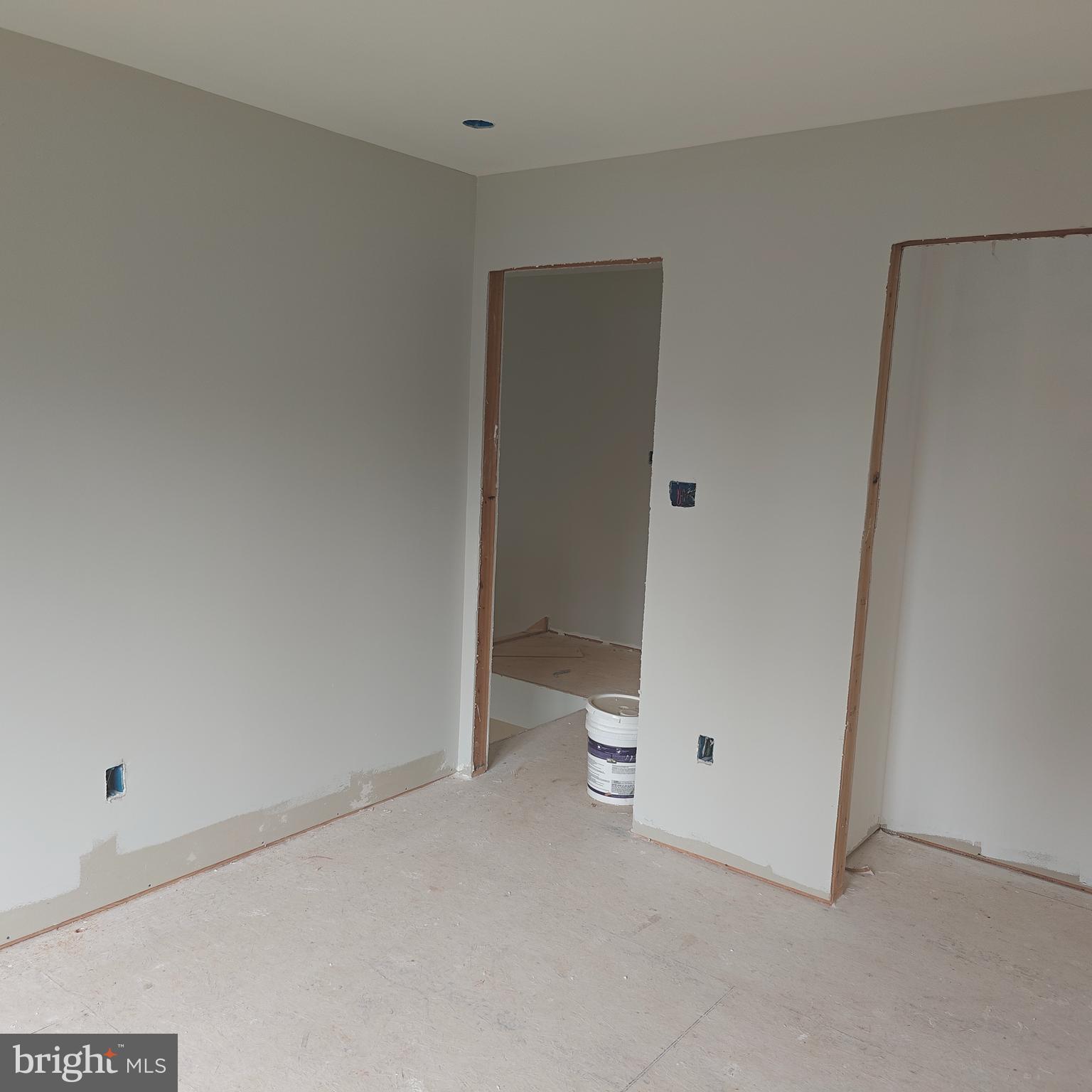 LANSDALE - Residential