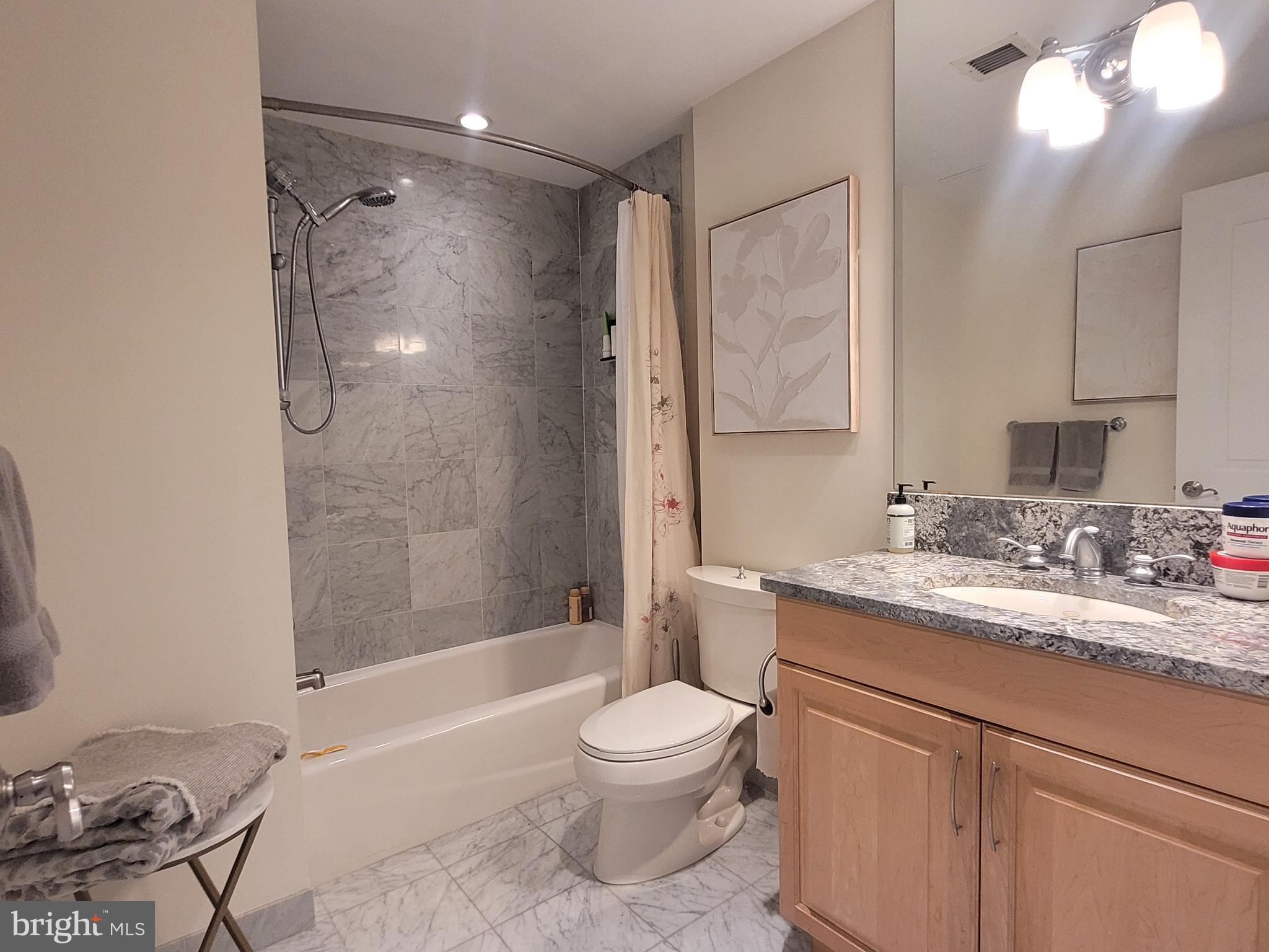 RITTENHOUSE SQUARE - Residential Lease