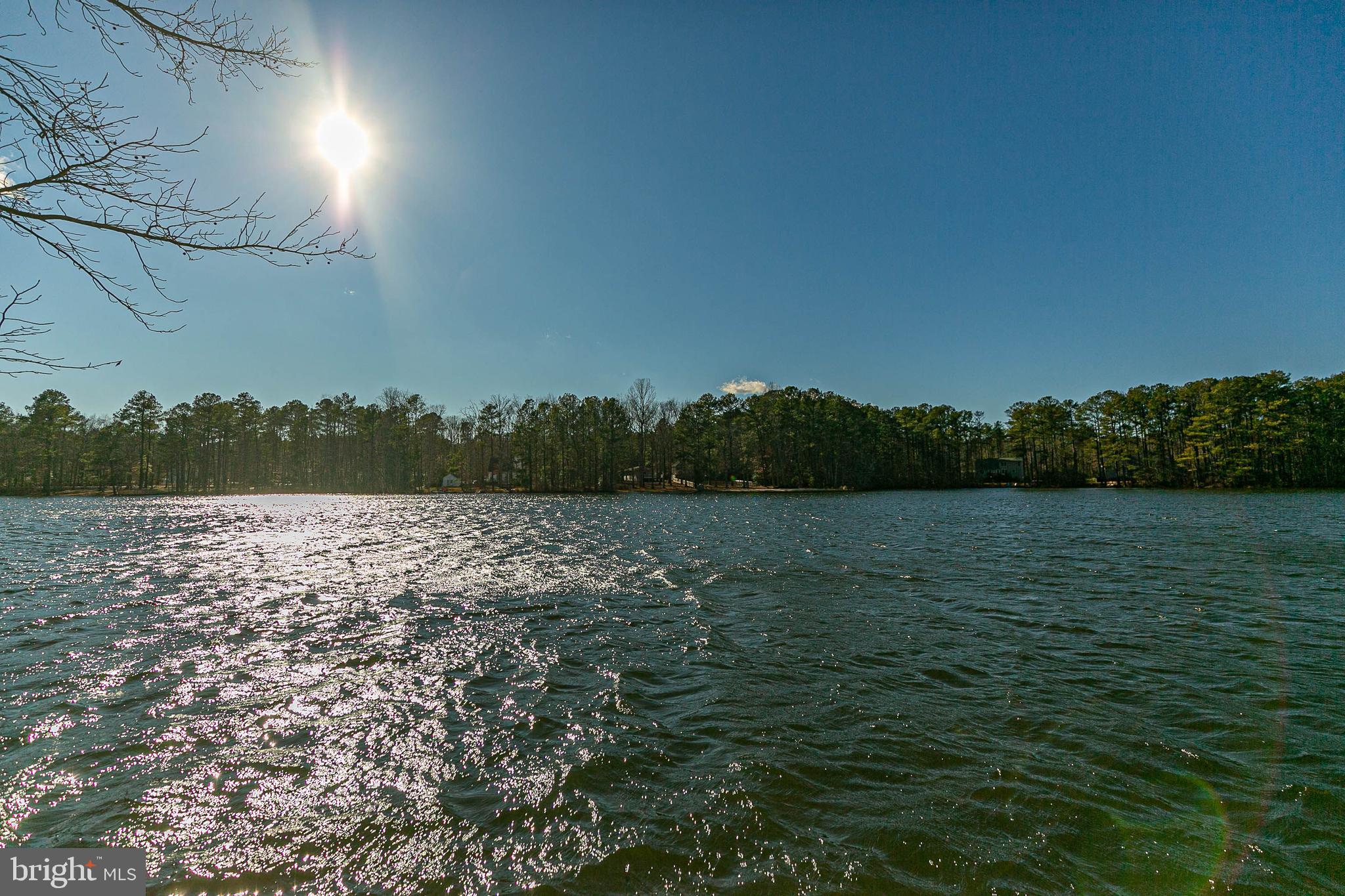 LAKE CAROLINE - Land