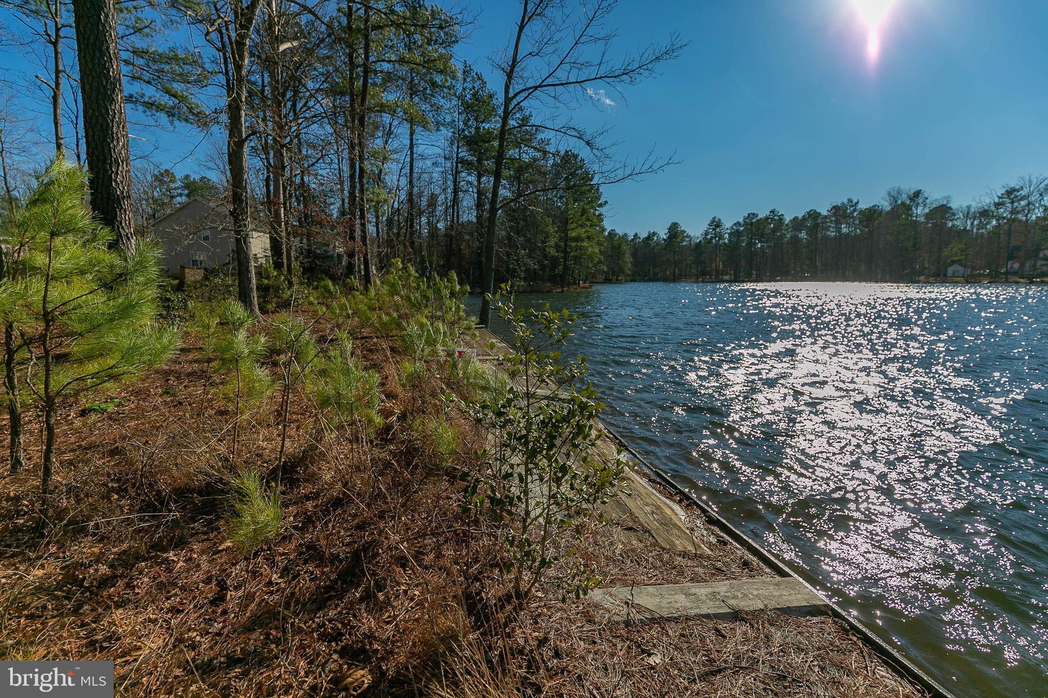 LAKE CAROLINE - Land
