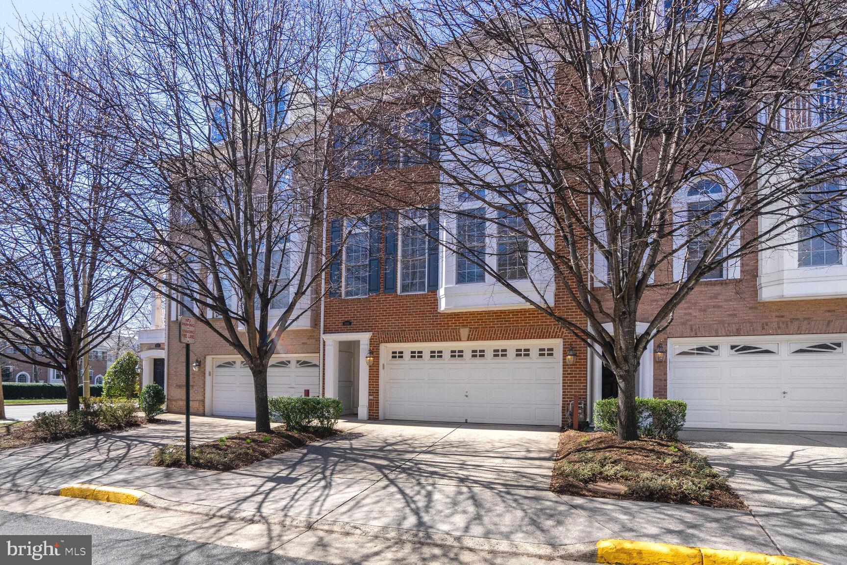 4086 CLOVET DRIVE