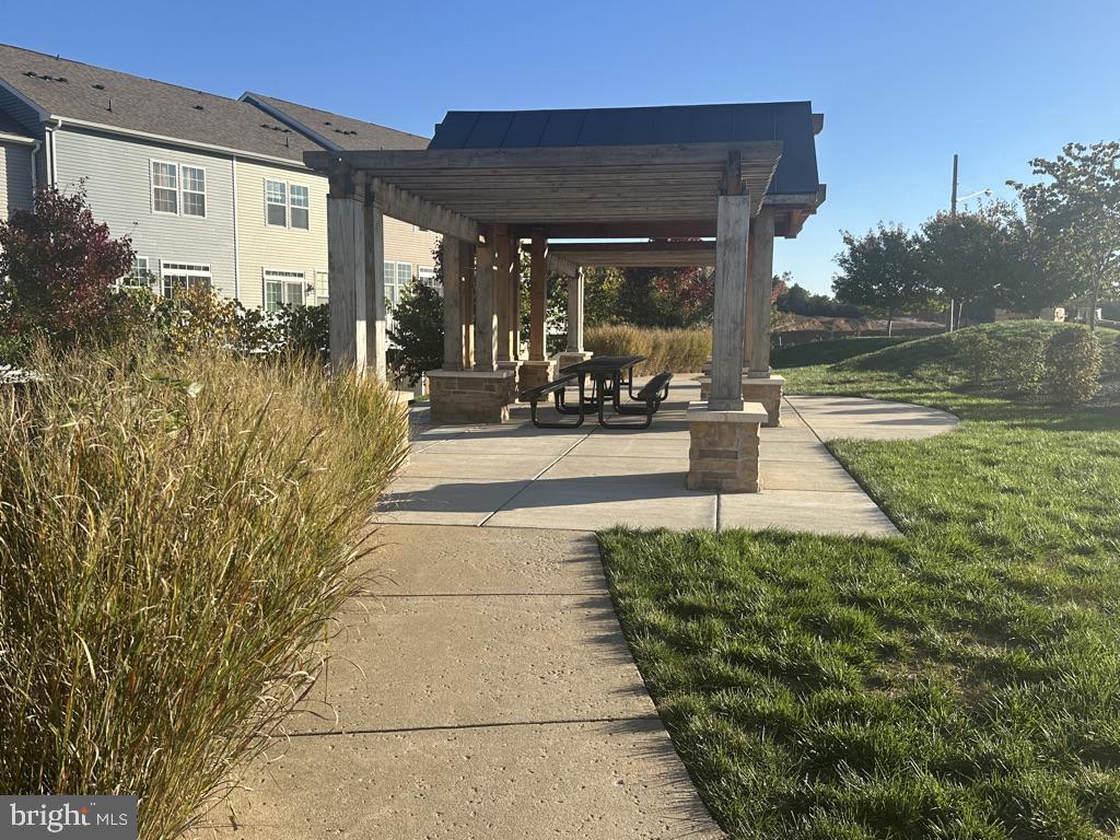 MARKET CENTER CONDOMINIUM - Residential