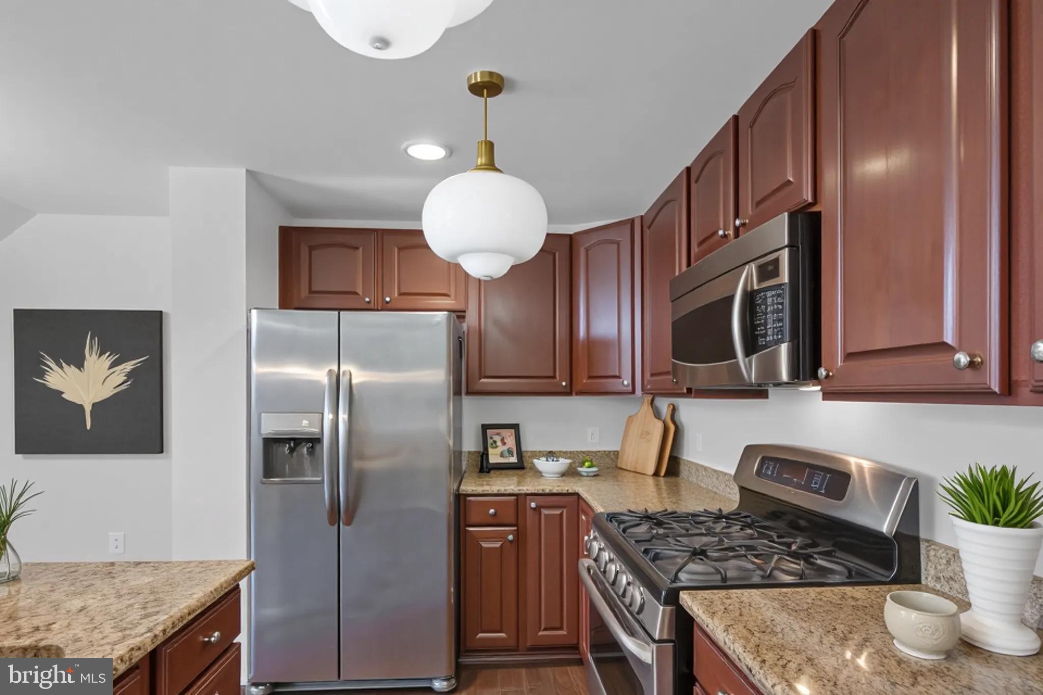 MARKET CENTER CONDOMINIUM - Residential