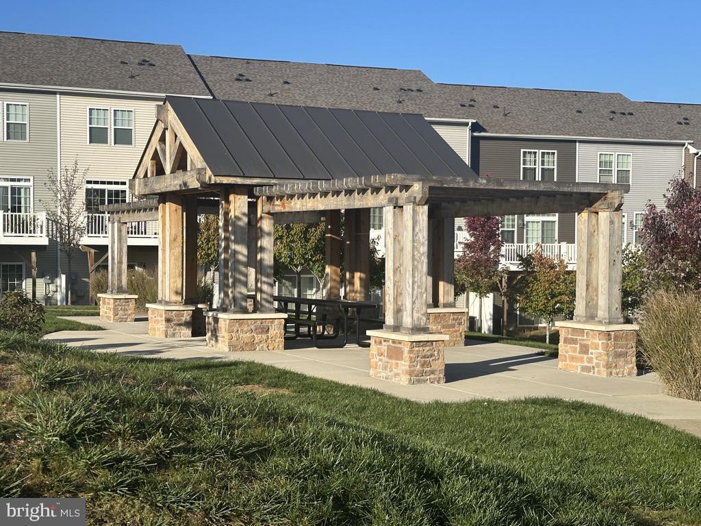 MARKET CENTER CONDOMINIUM - Residential