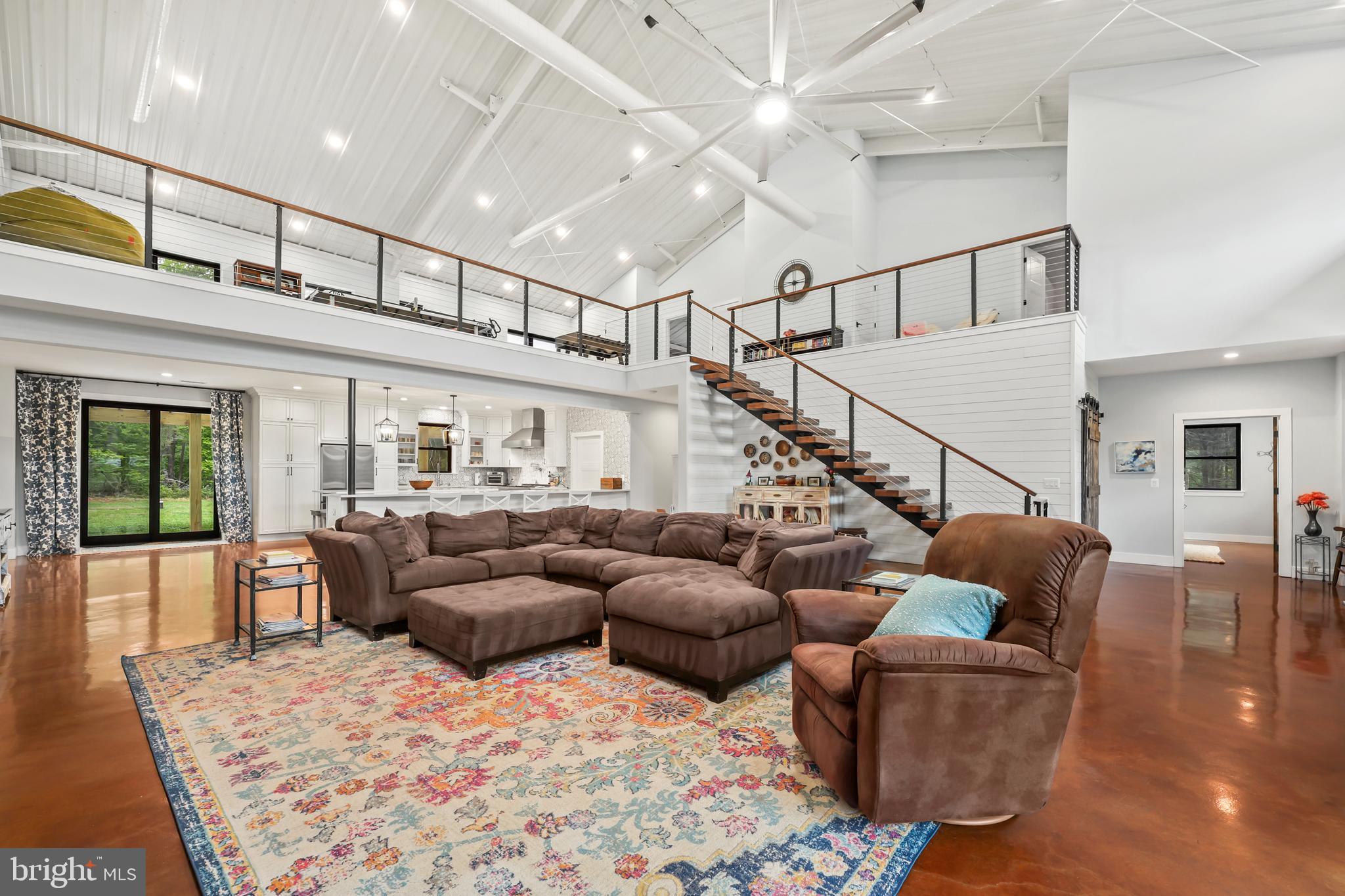 7706 ROGUES ROAD