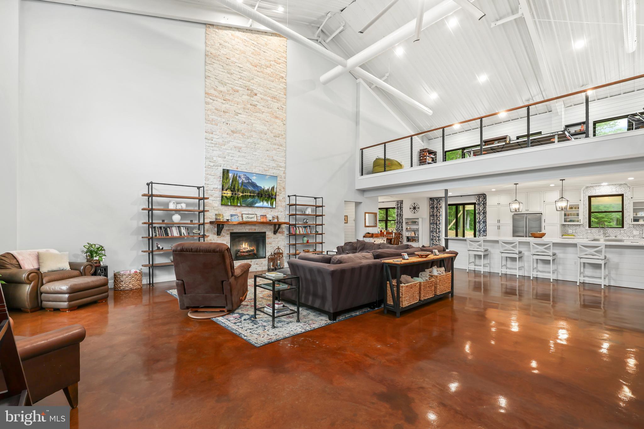 7706 ROGUES ROAD