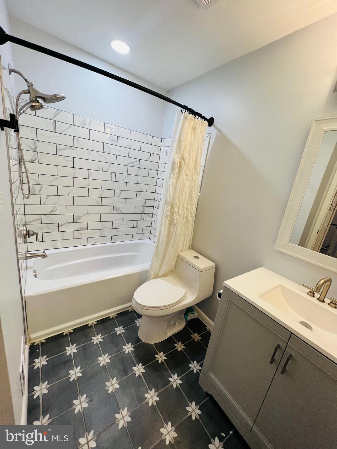 SUMMIT RIDGE - Residential