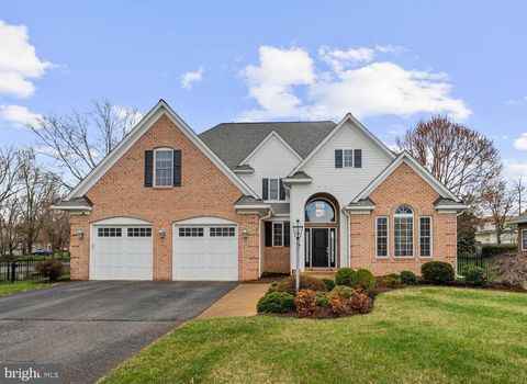 Photo of 6208 Guilford Drive, ALEXANDRIA, VA 22310 (MLS # VAFX2292098)