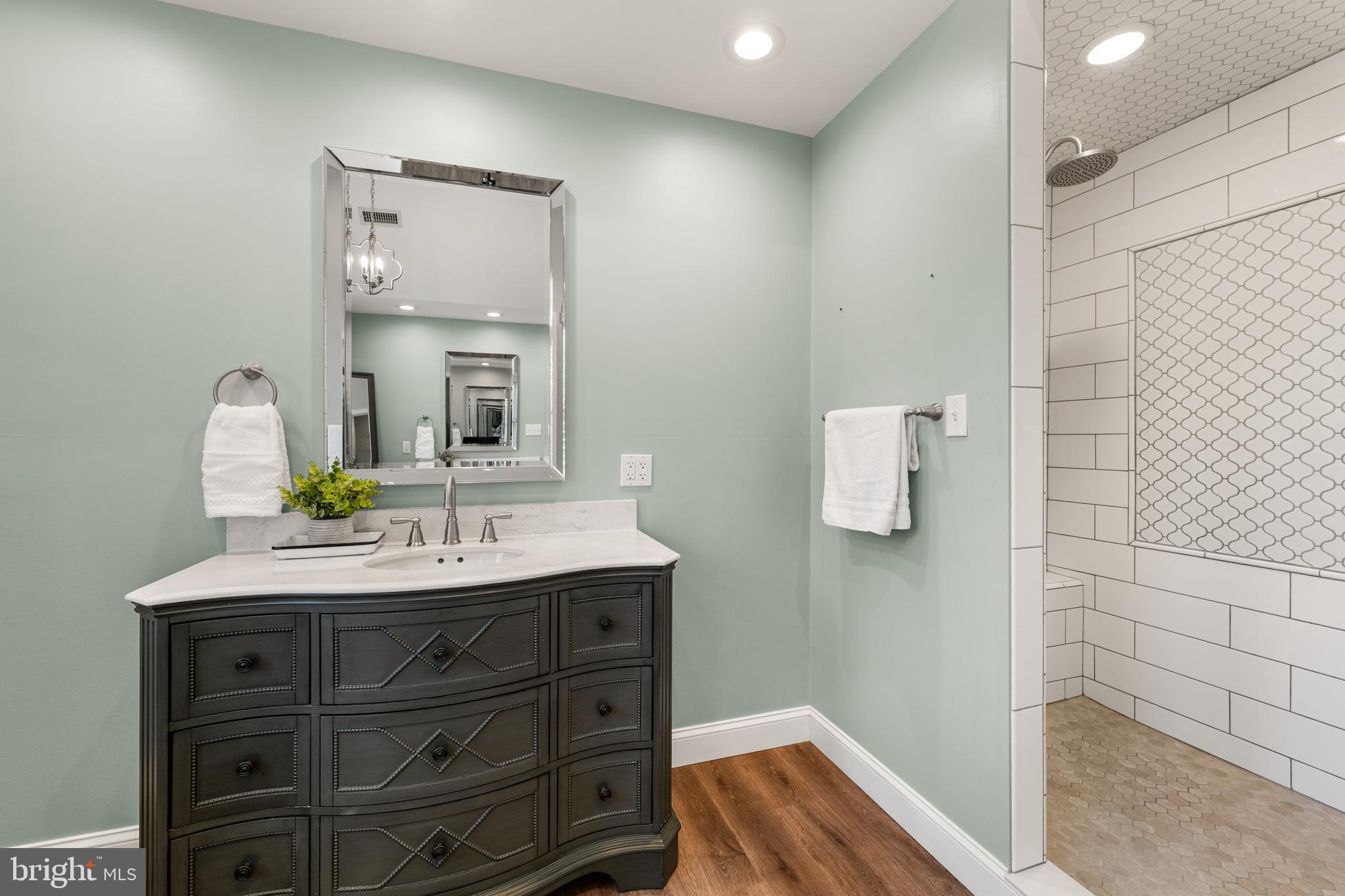 GUILFORD - Residential